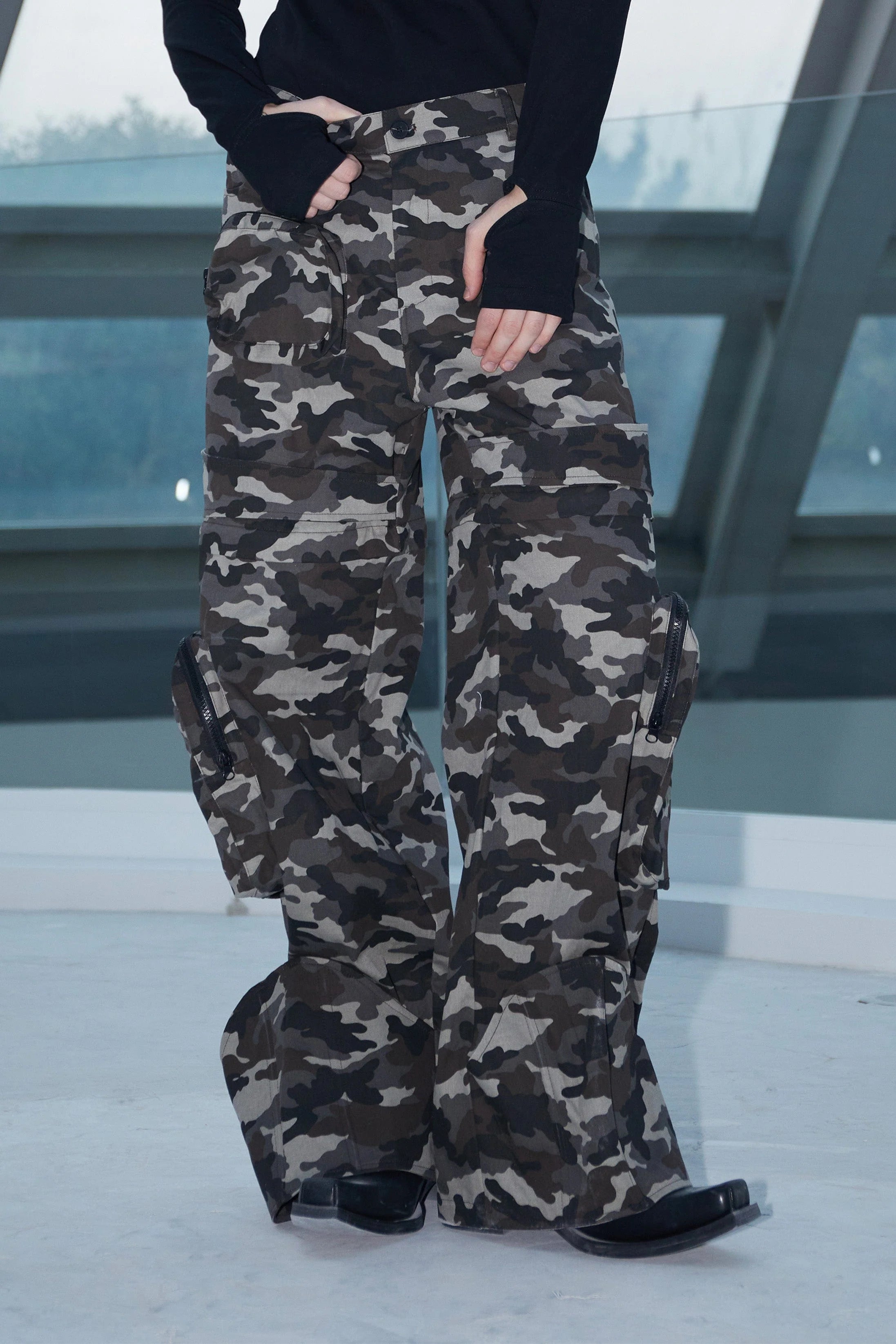 ASSEEN Detachable Multi-Pocket Camo Cargo Pants