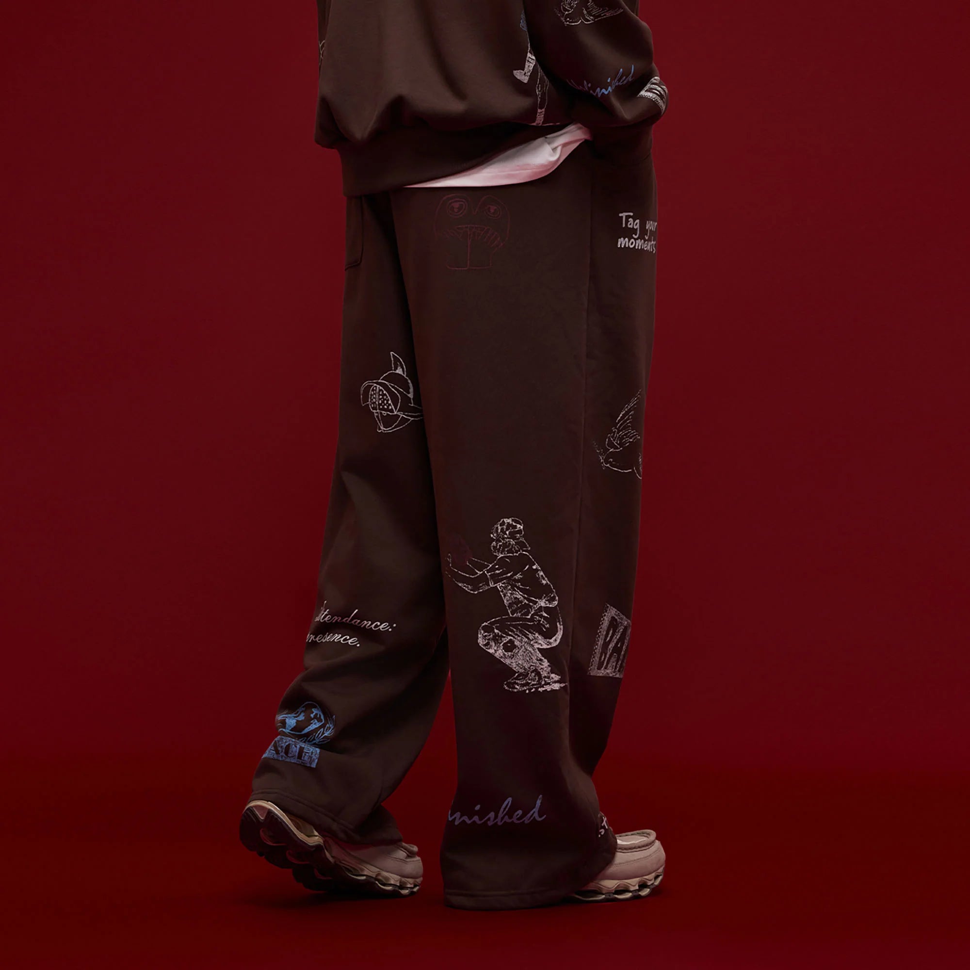 BANANA CLUB Classic Doodle Graphic Sweatpants