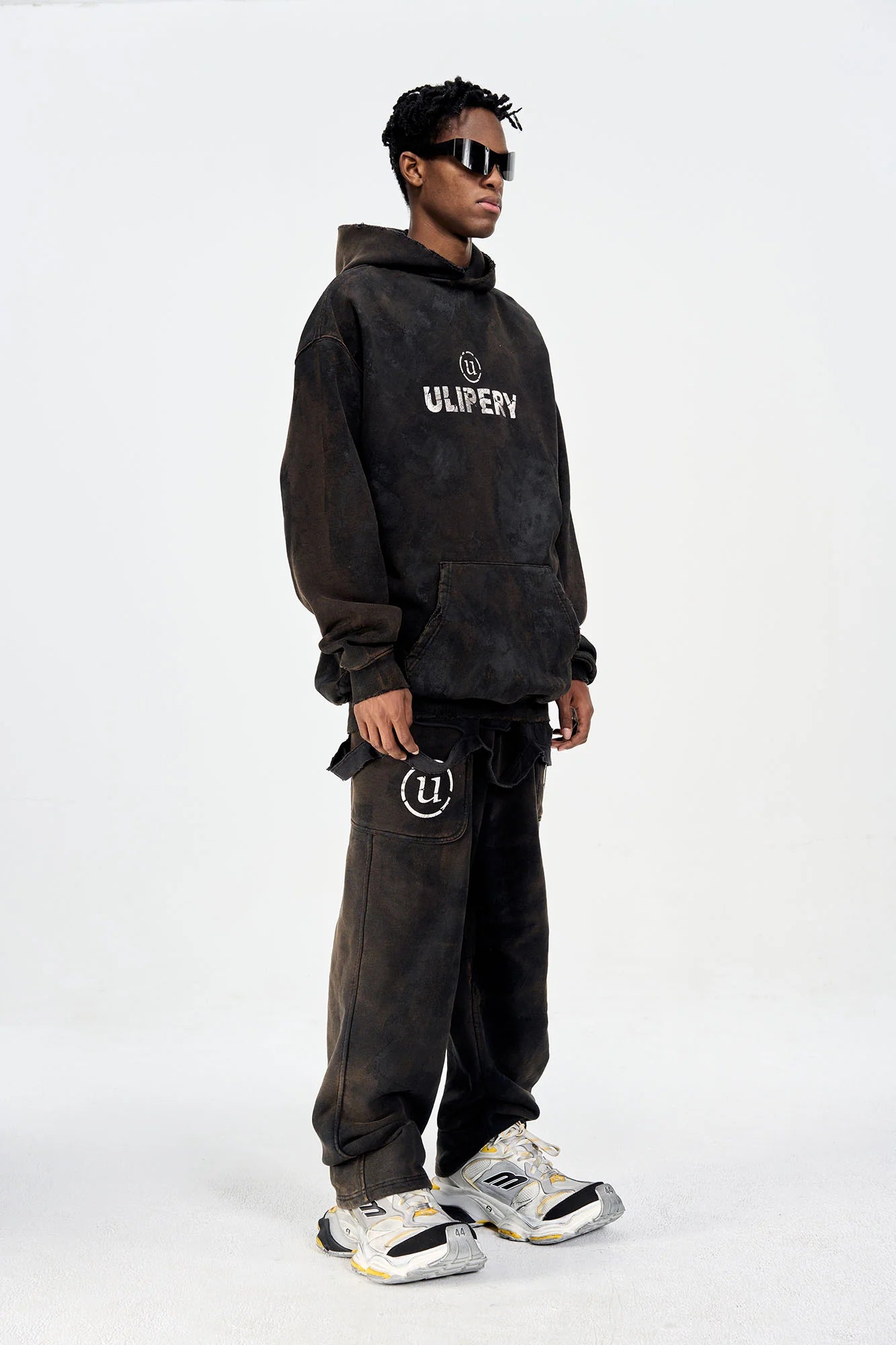 ULIPERY LOGO Mud-Wash Frayed Sweatpants