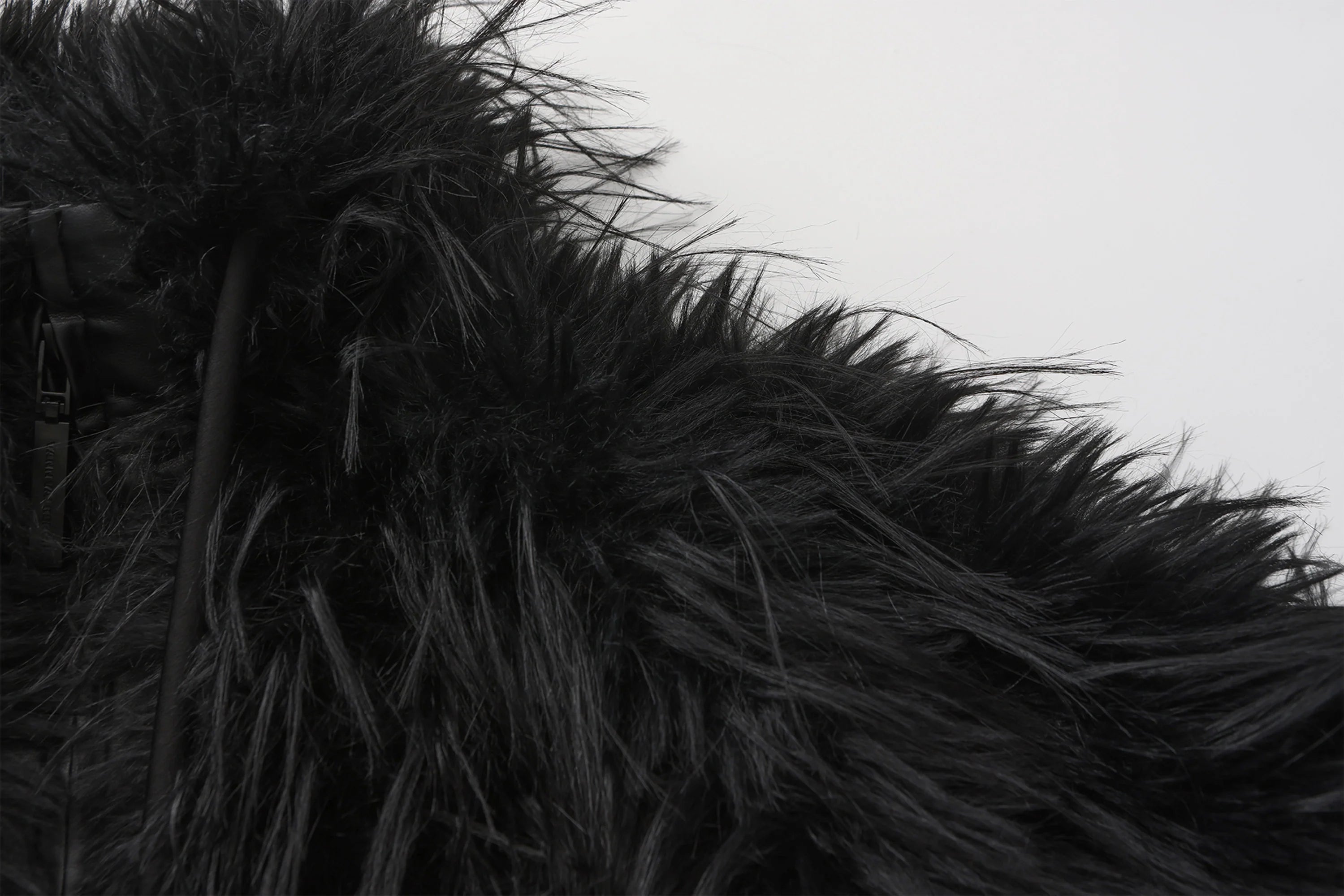 VANN VALRENCE Shaggy Layer Faux Fur Jacket