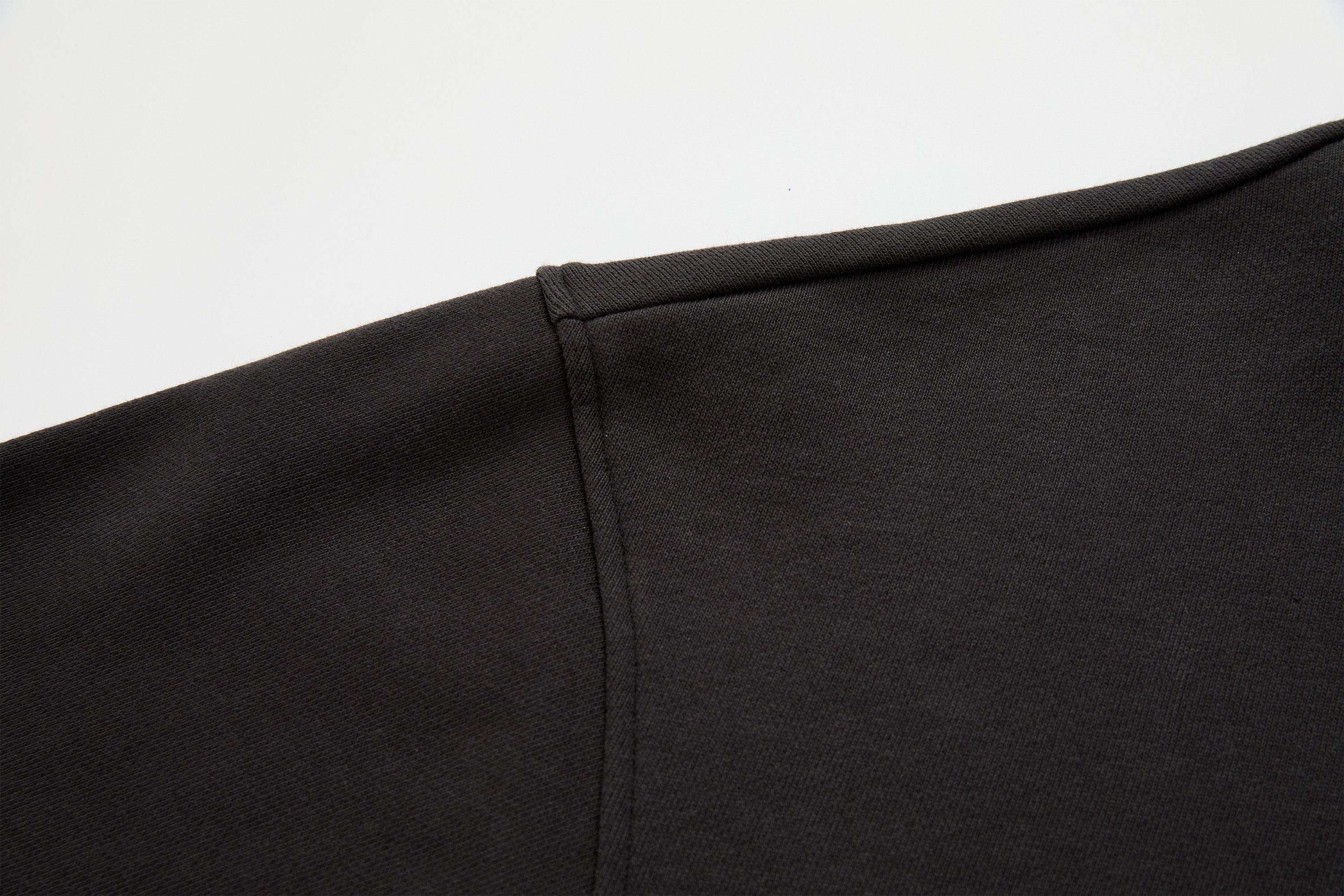ORGANIC EMOTION Asymmetrical Hem LOGO Embroidered Hoodie