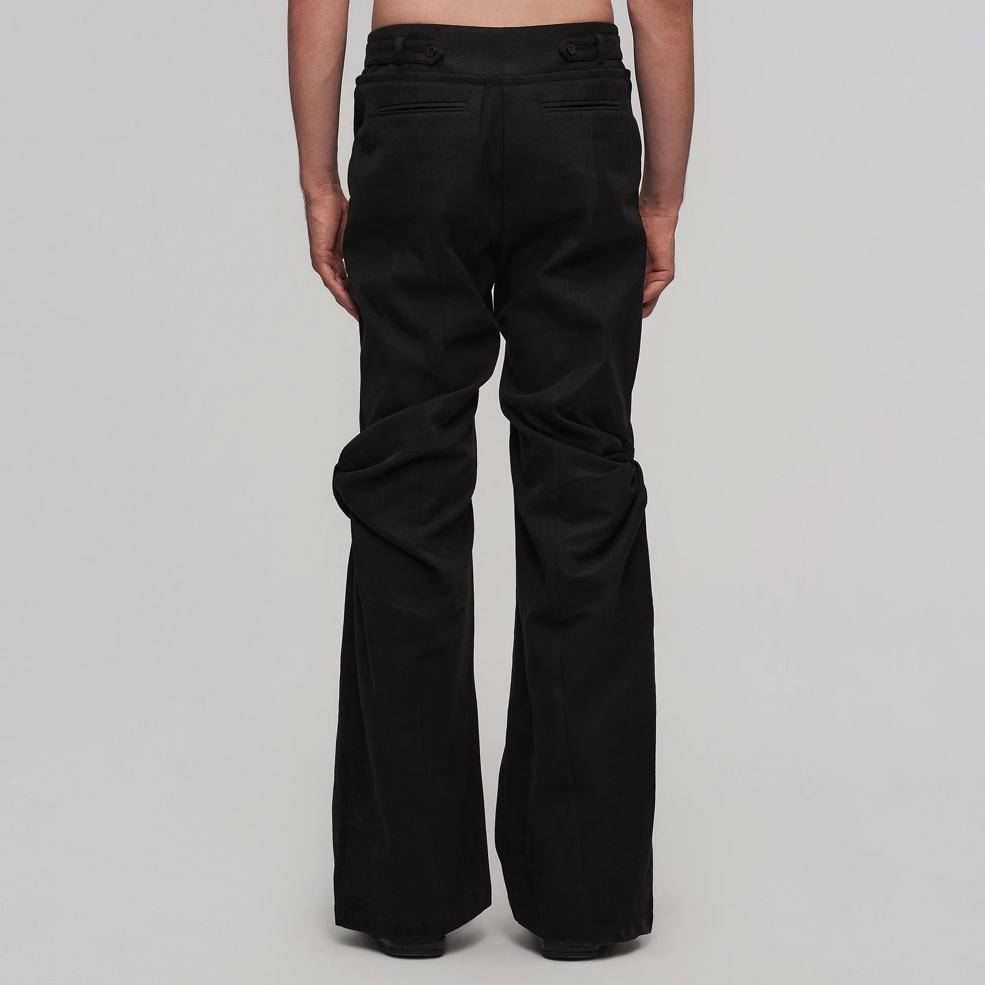 ILNya Nieternite Nifutur Twist-Knee Flared Trousers