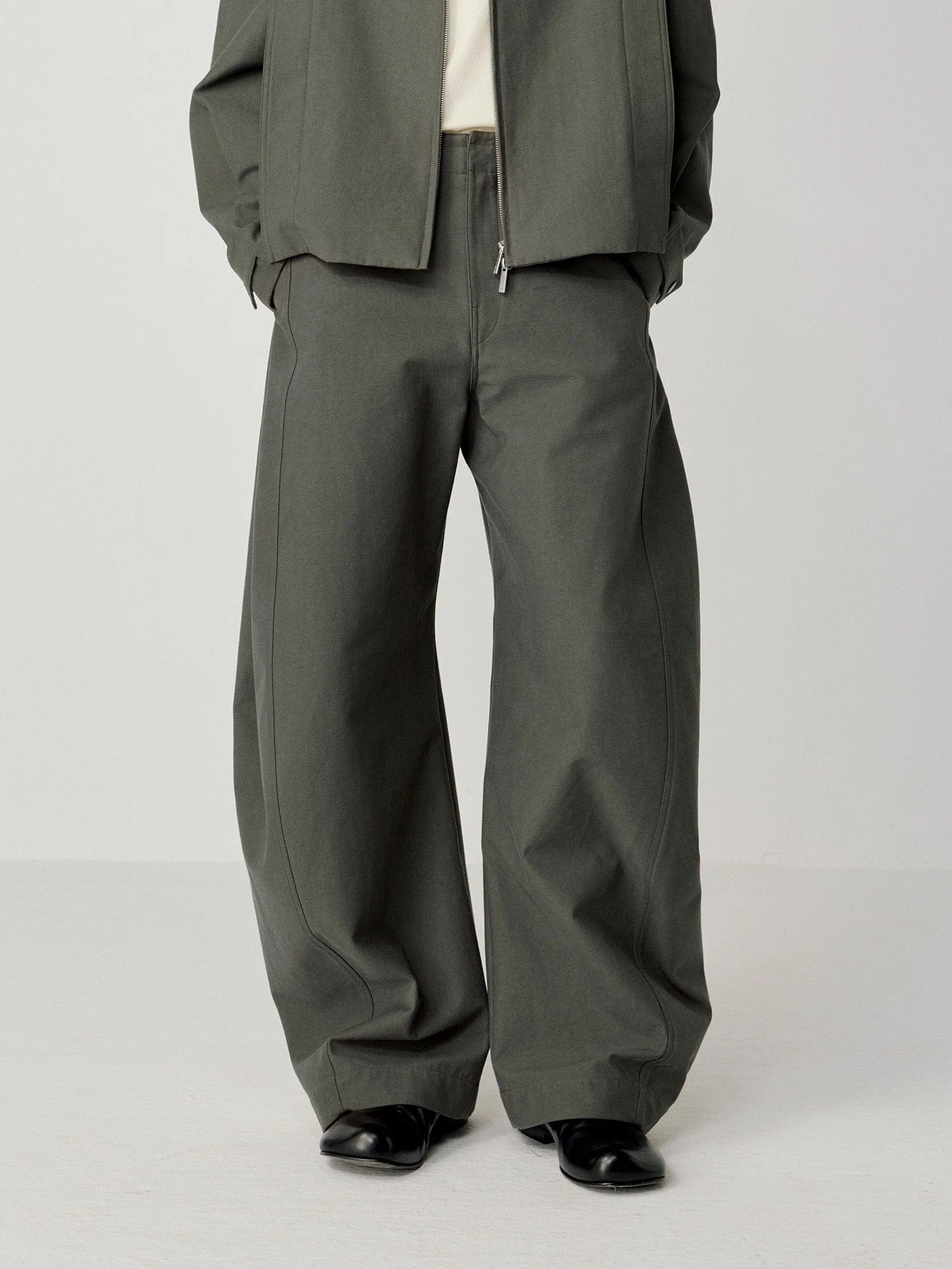 OPICLOTH Retro Curved-Cut Tailored Pants