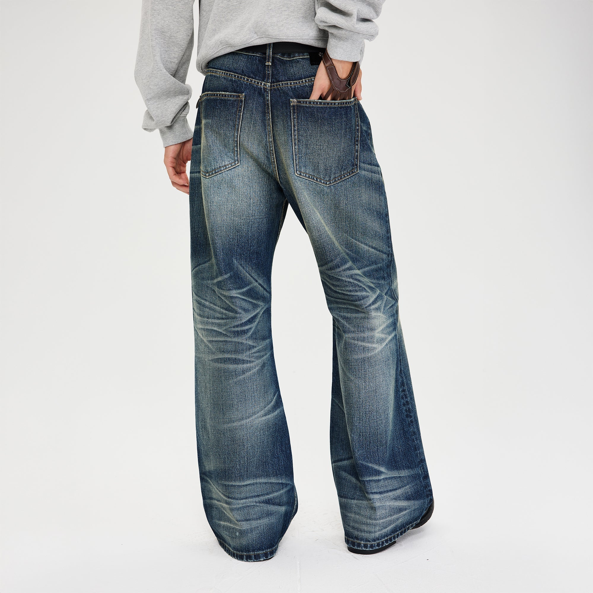 CATSSTAC Distressed Wrinkled Washed Wide-Leg Jeans