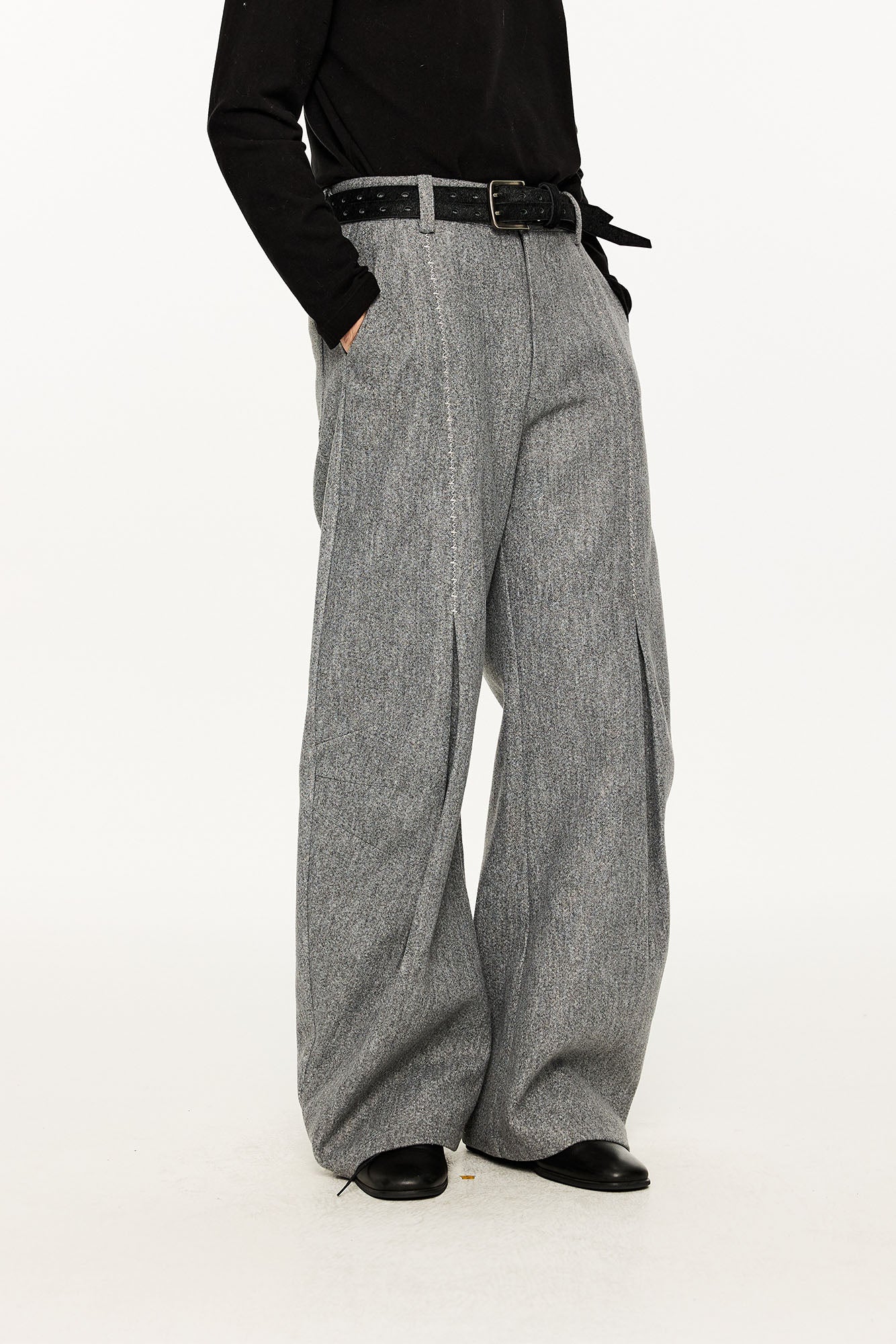 KREATE Middle Stitch Pleat Wide-Leg Trousers