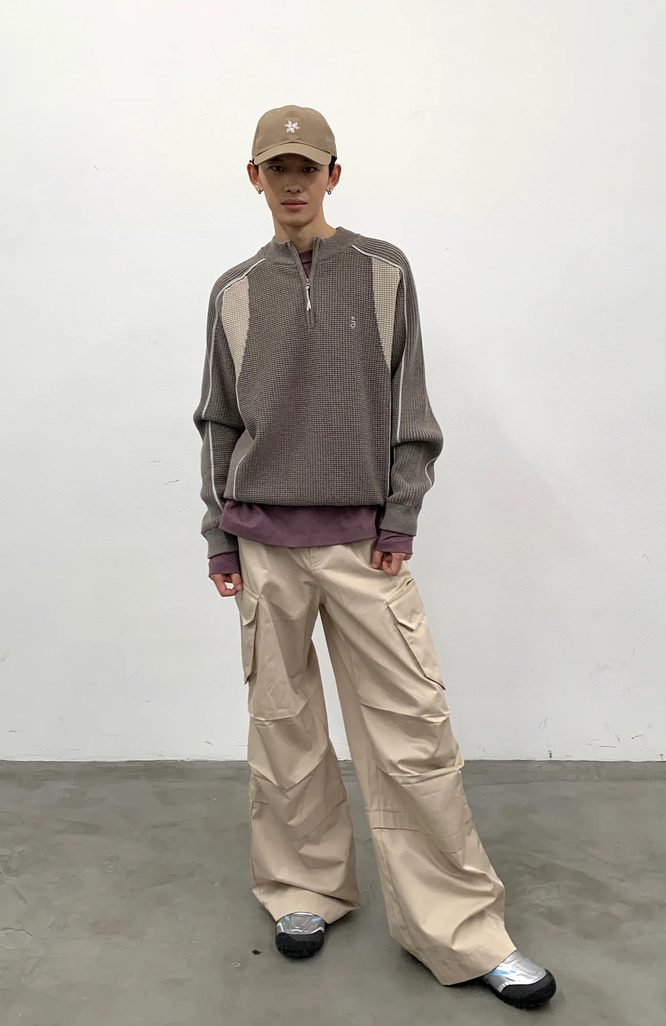 ROARINGWILD A ARCH Contrast Panel Raglan Half-Zip Sweater