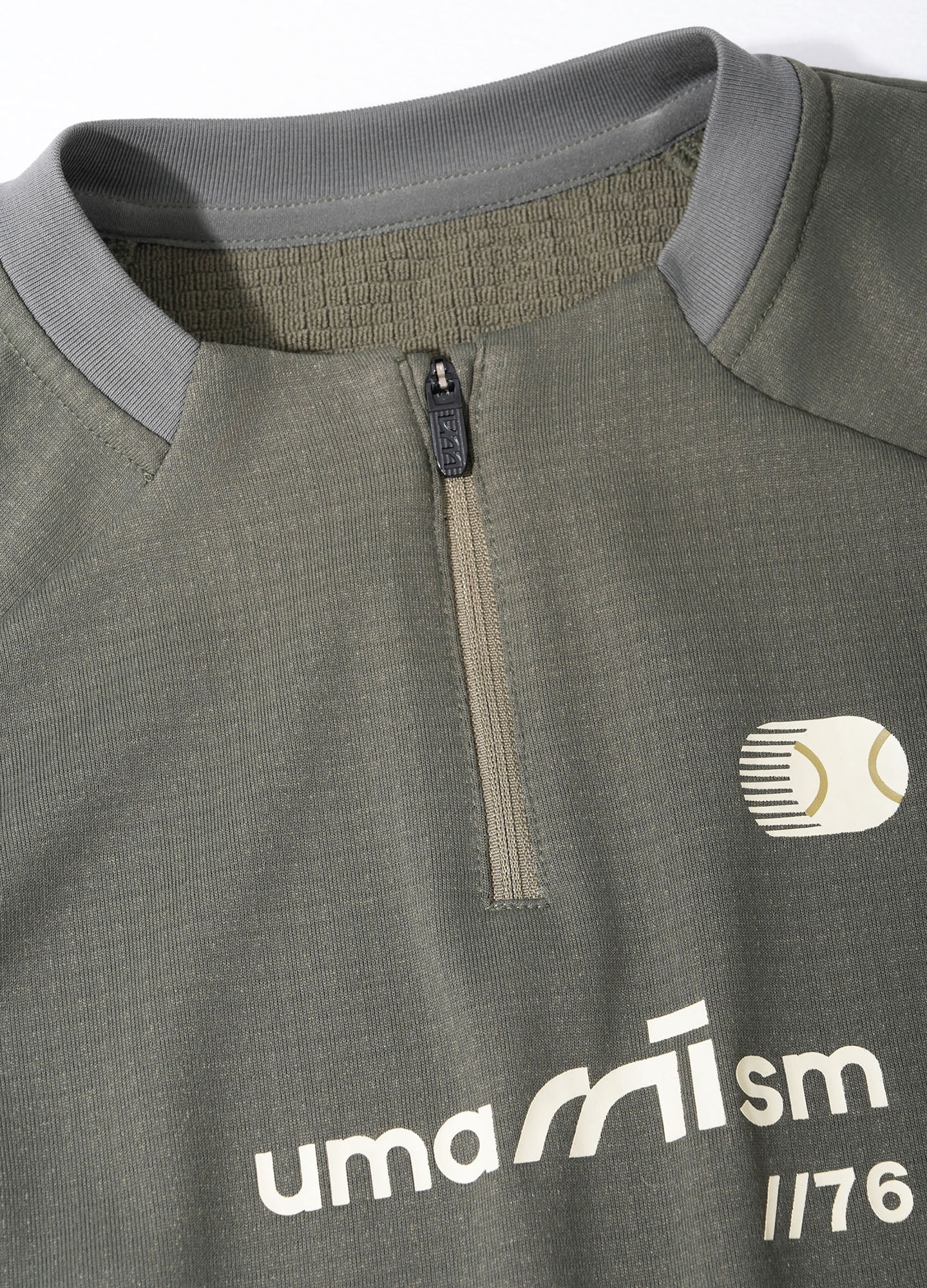 UMAMIISM Raglan Striped Fleece-Lined Sweatshirt
