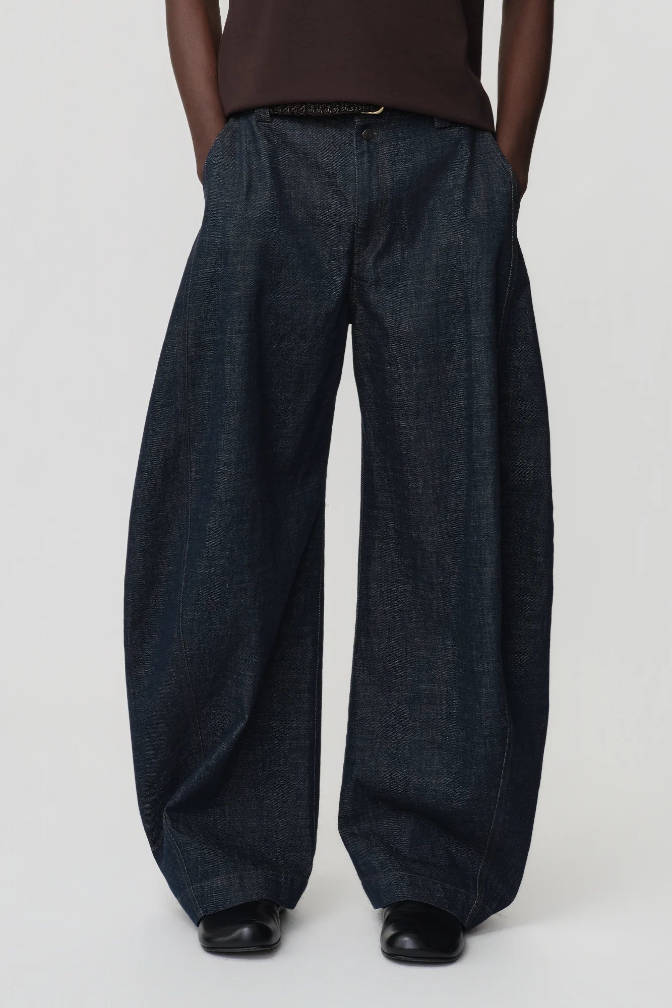 OPICLOTH Classic Indigo Curved-Leg Jeans