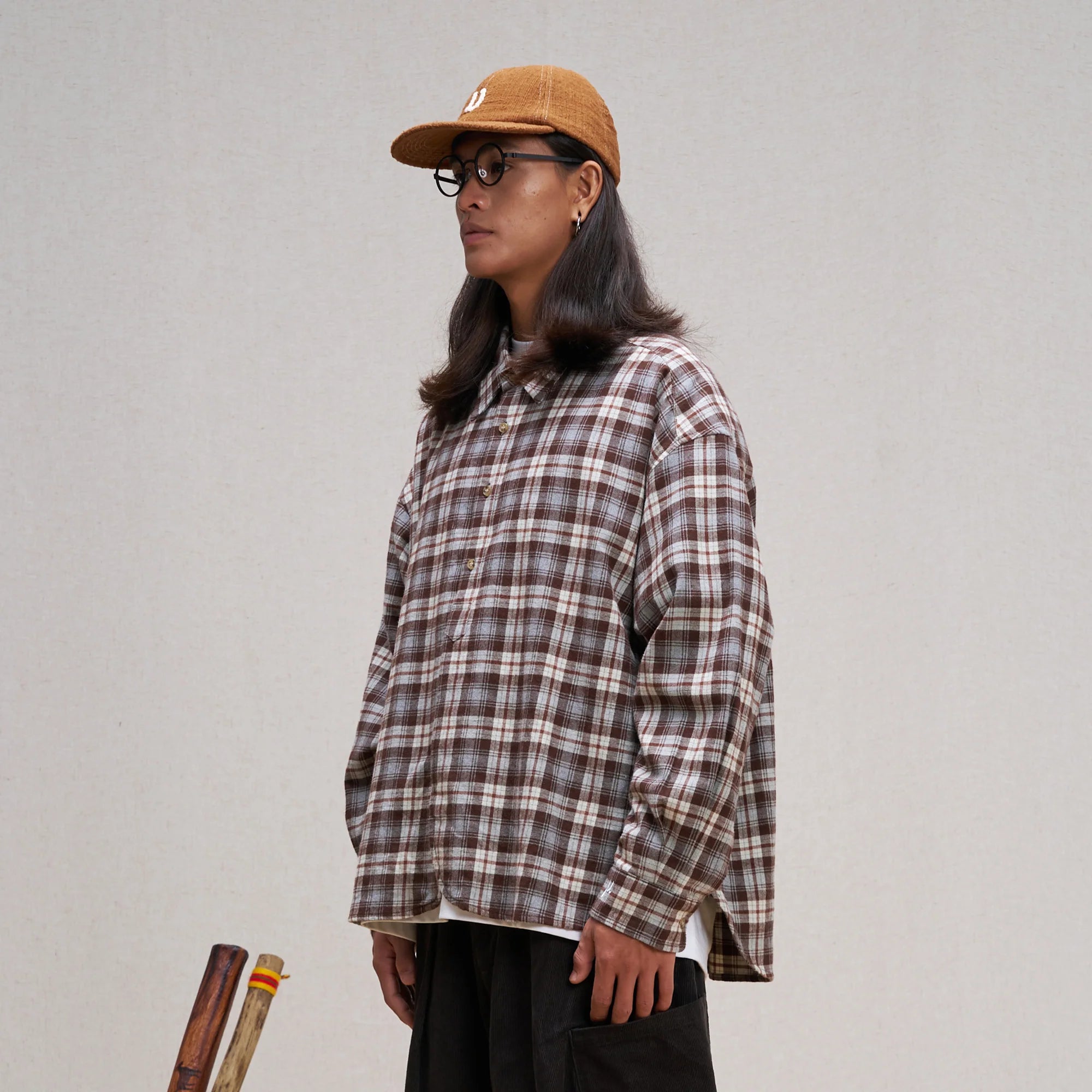UNLIMITED MOTE Plaid Oversized Half-Open Collar Shirt Brown