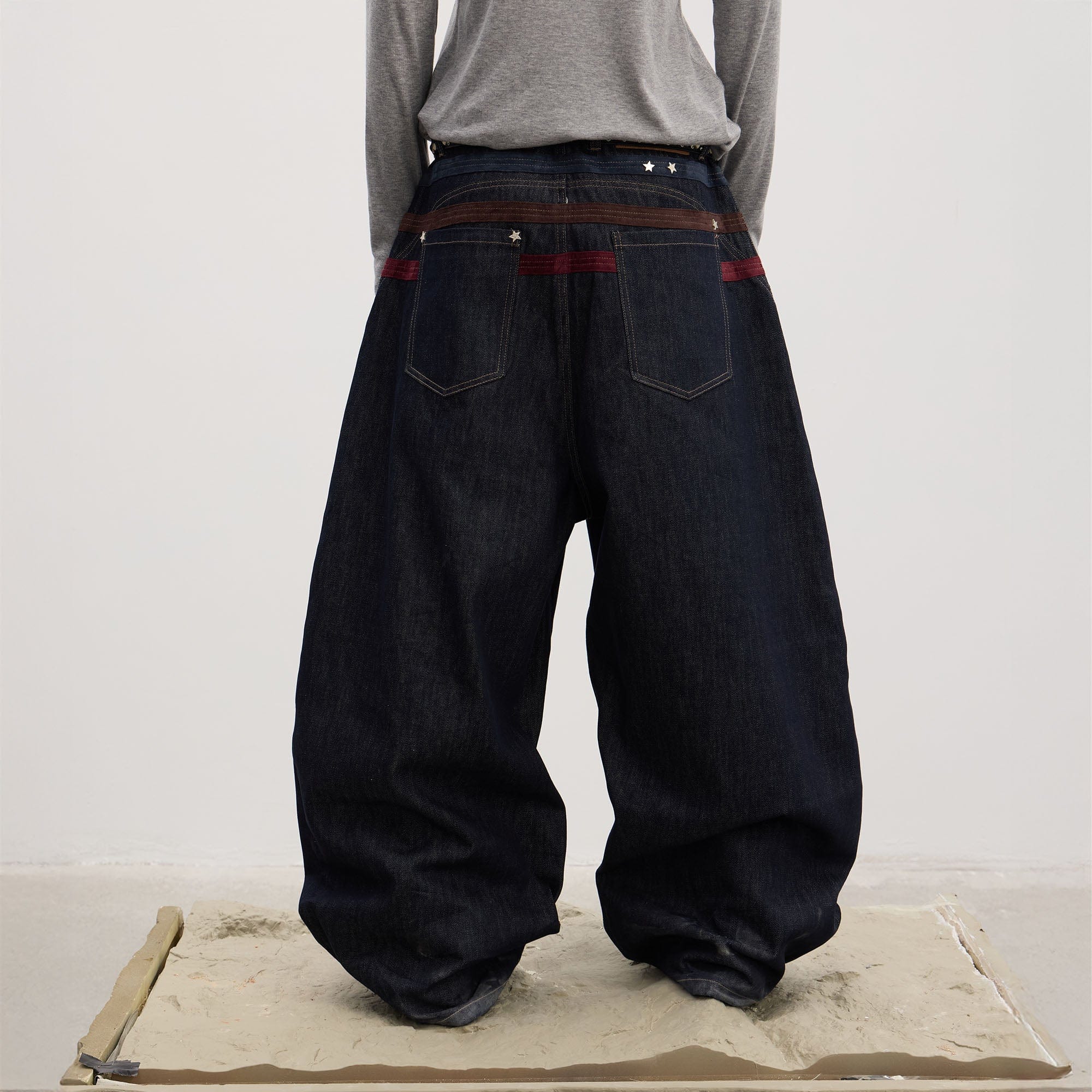 DND4DES Star-Rivet Harness-Layered Curved Jeans