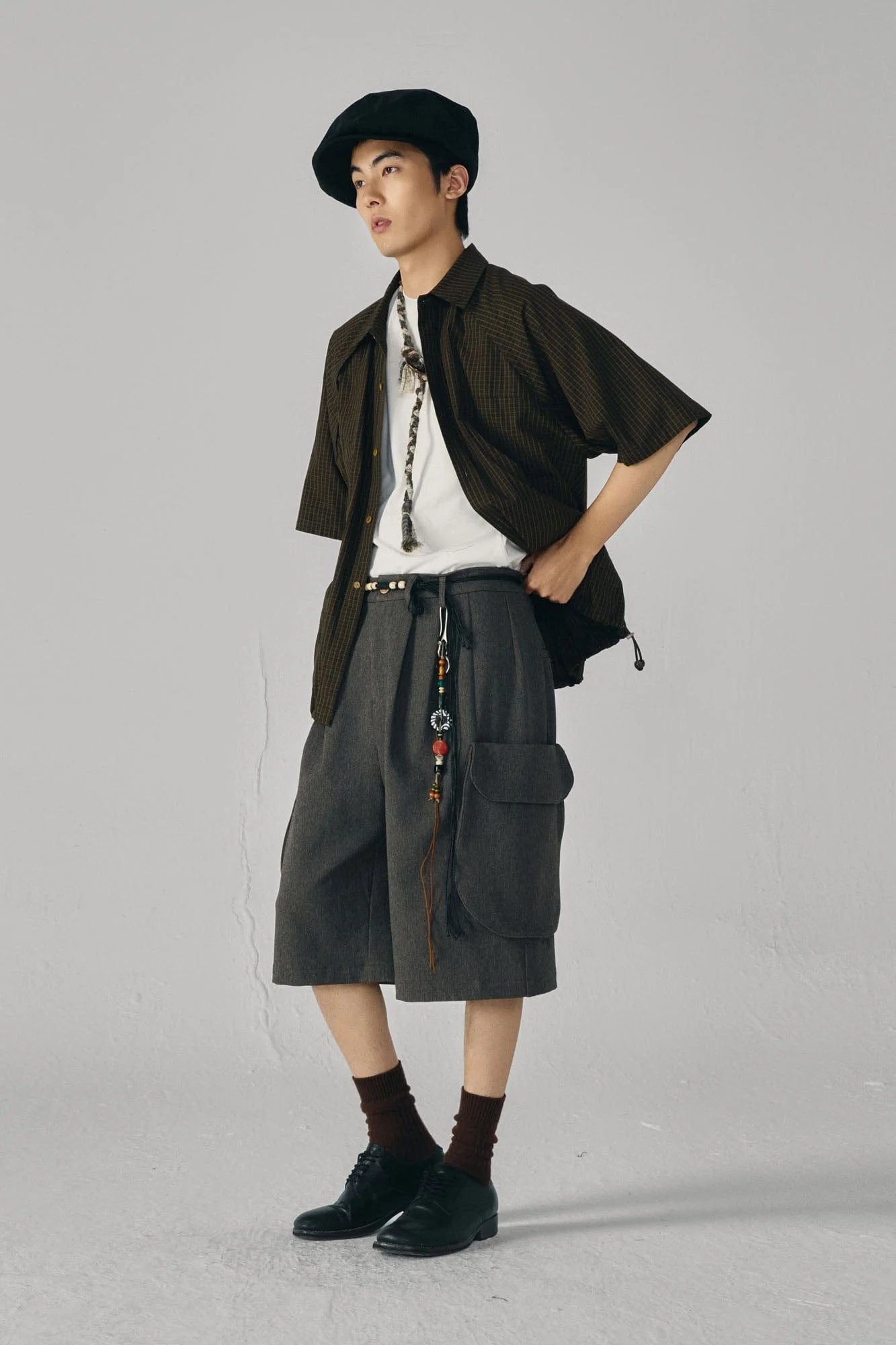 GONGHE REPUB Retro Pleated Multi-Pocket Shorts