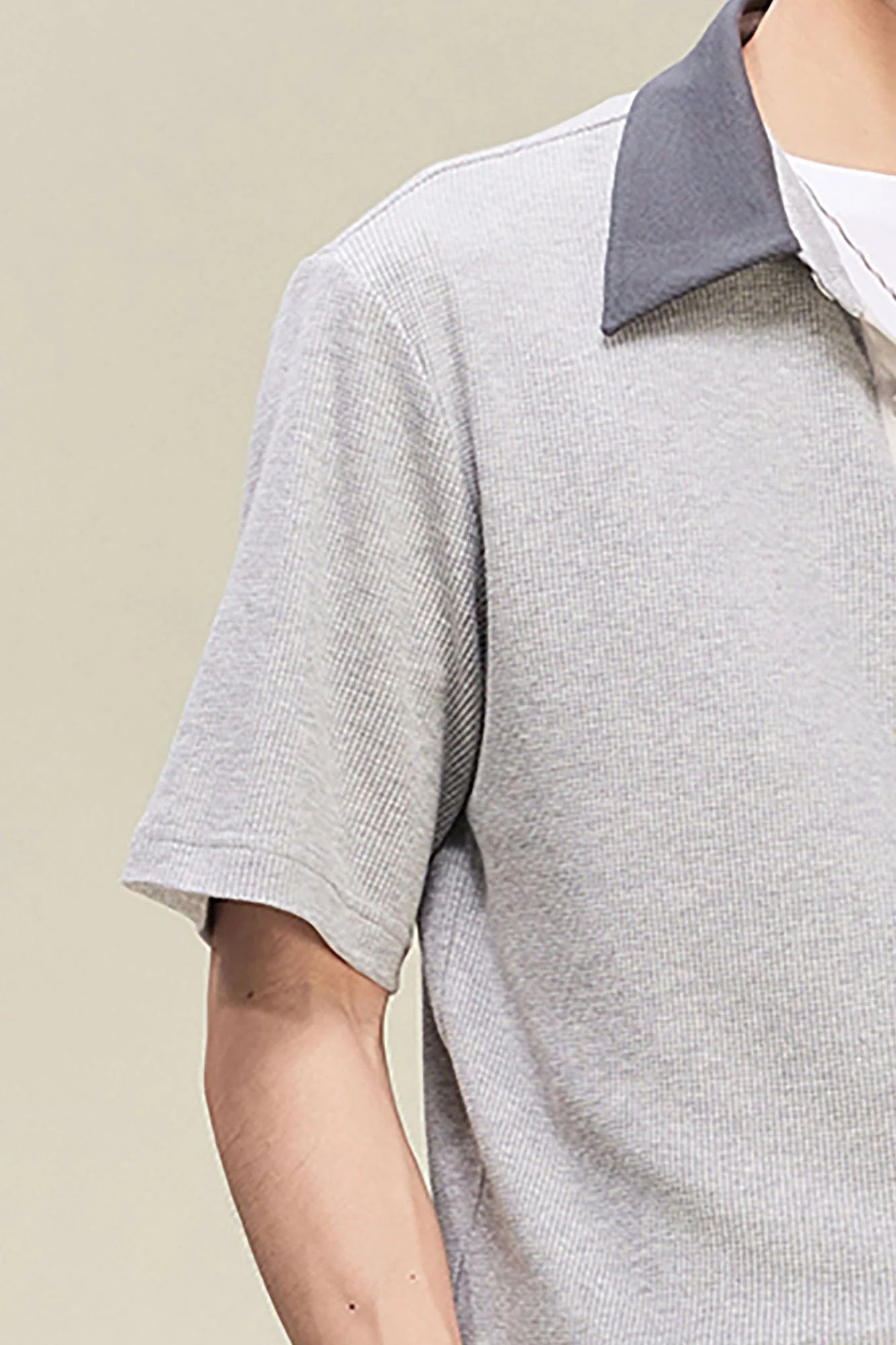 ALVNG AR ANTS Contrast Collar Waffle Knit Polo Shirt