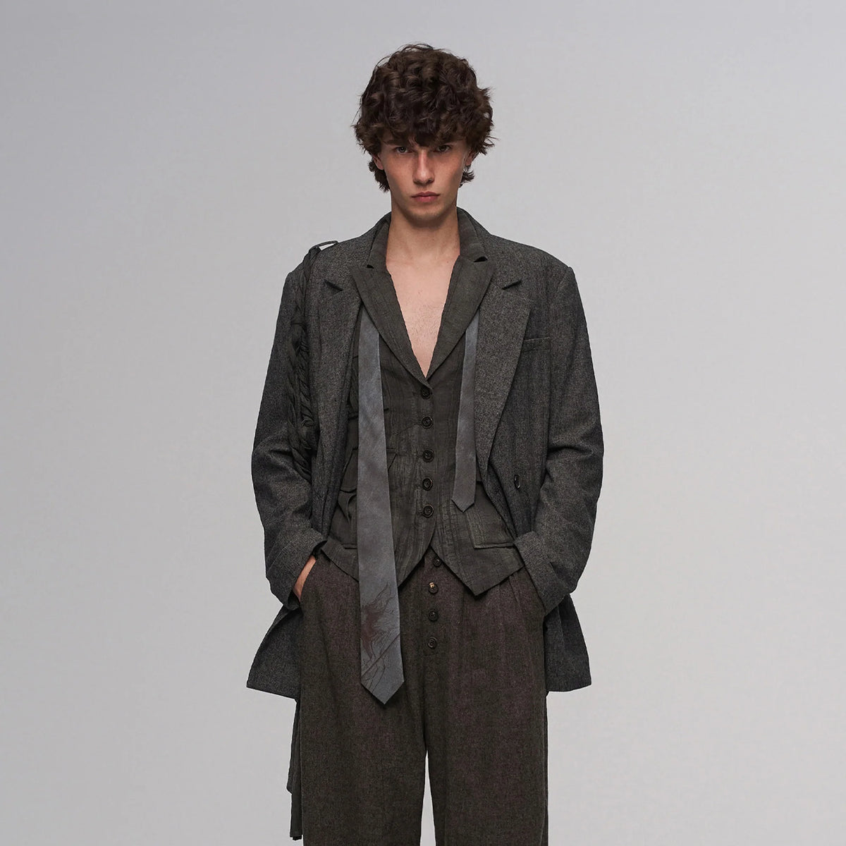 ILNya Nieternite Nifutur Distressed Draped Cotton-Linen Jacket