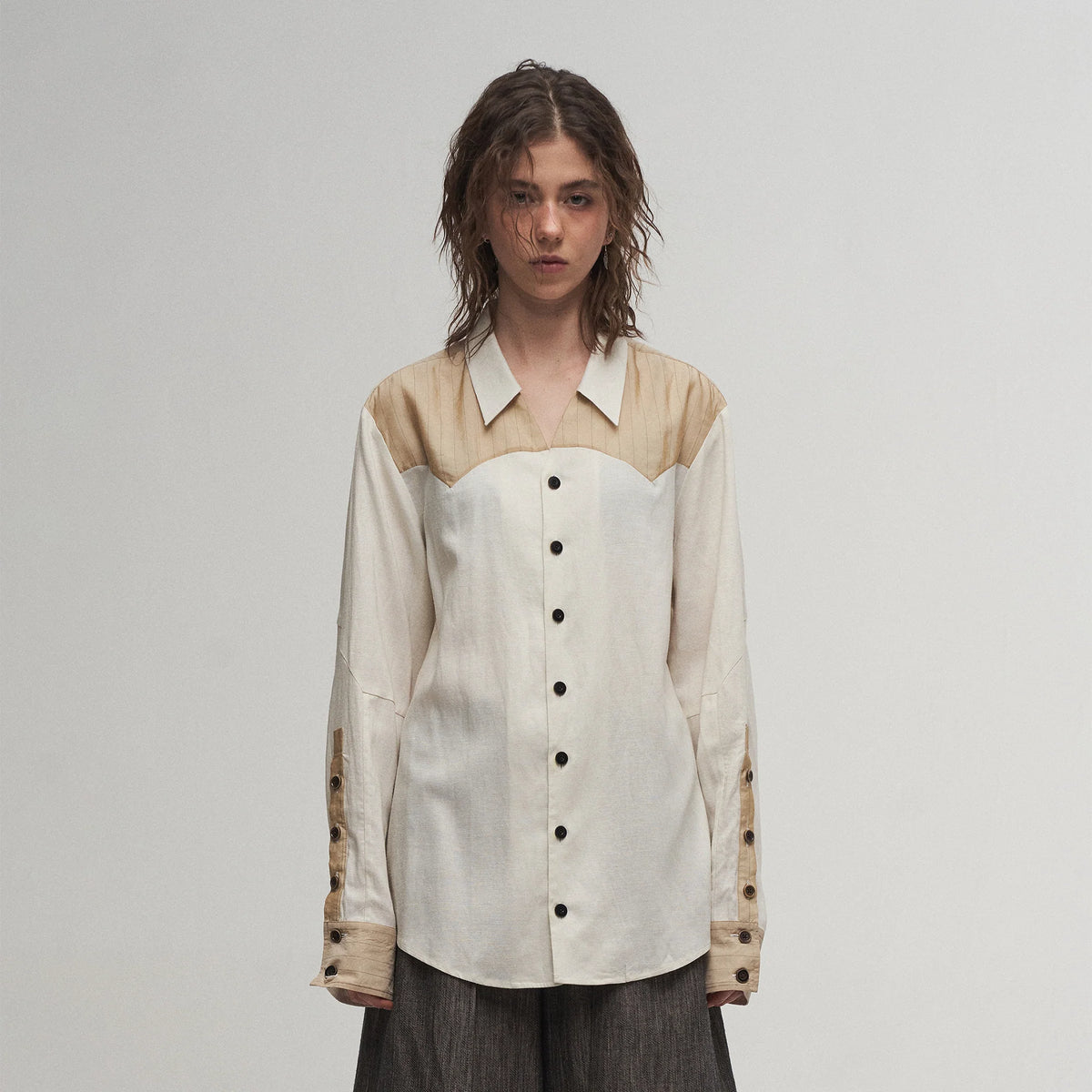 ILNya Nieternite Nifutur Pinstriped Contrast Spliced Shirt
