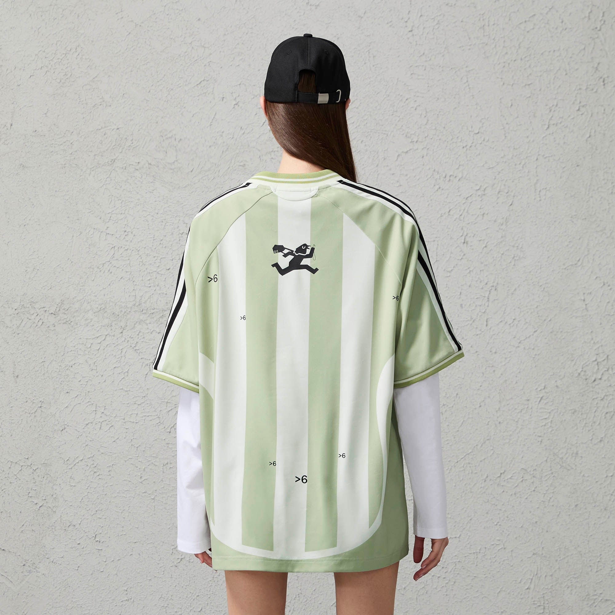 ORGANIC EMOTION Striped Badge Graphics Soccer Jersey
