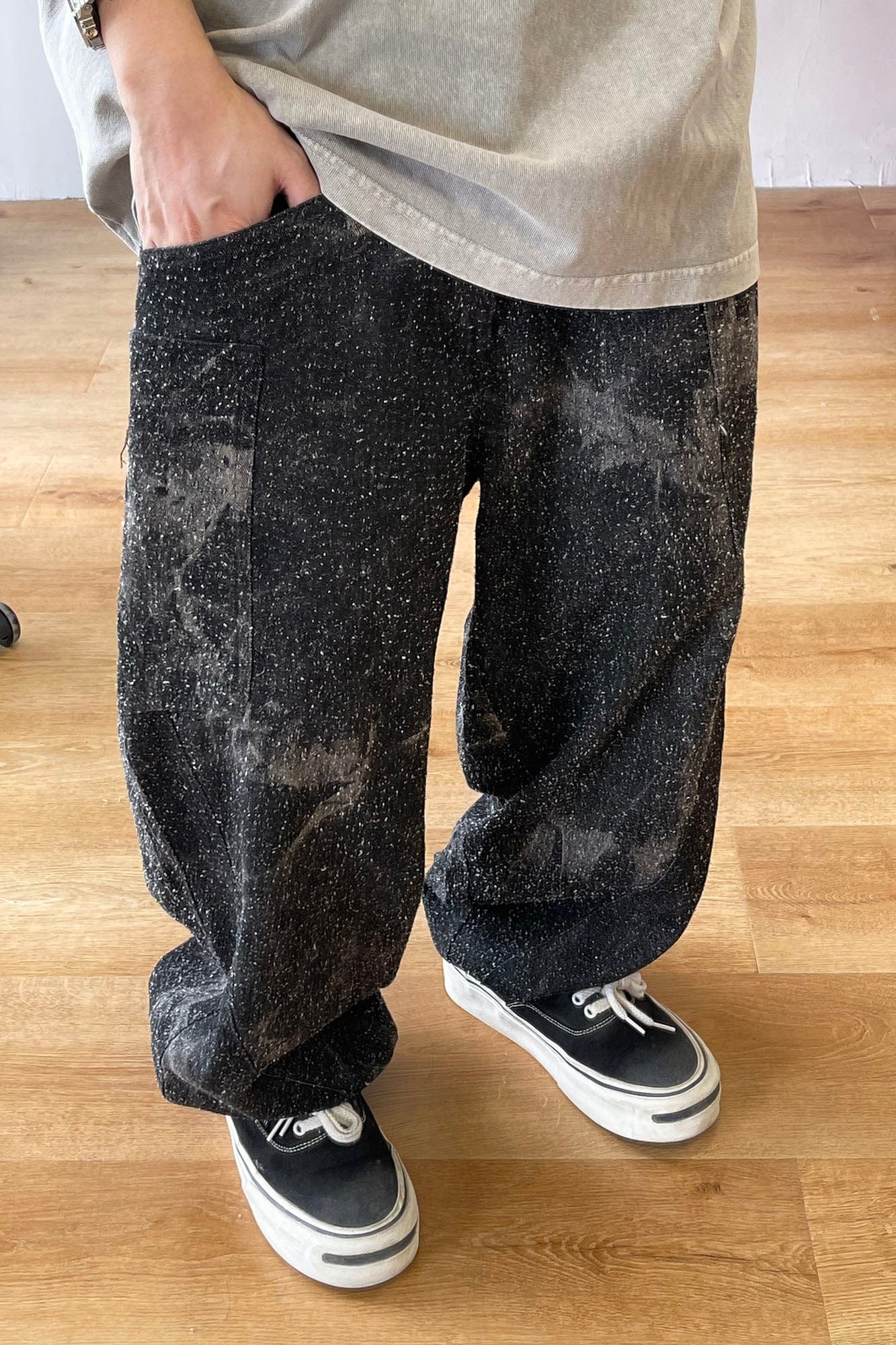 ME DA IGUAL Spliced Splatter Tie-Dye Curved Jeans