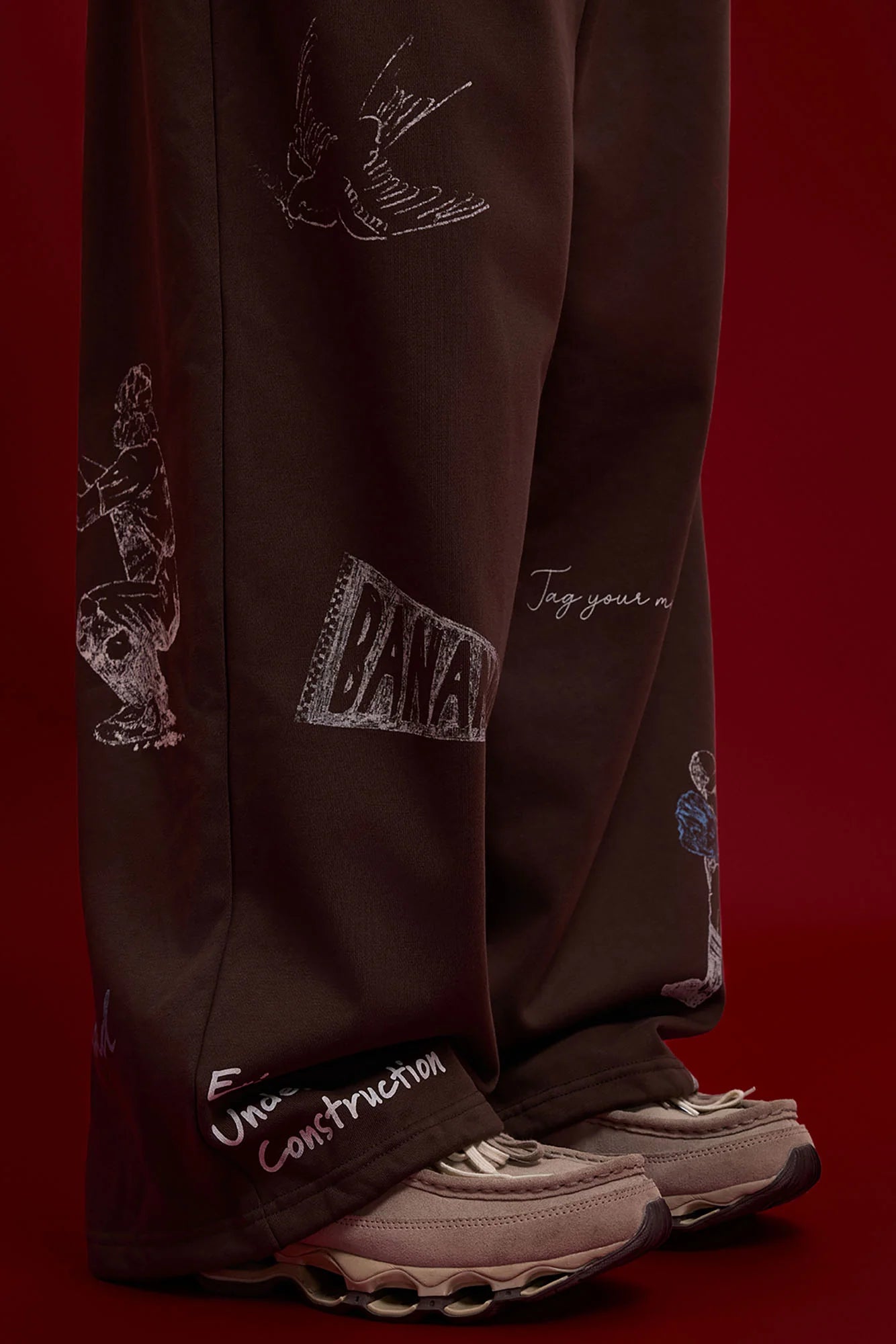 BANANA CLUB Classic Doodle Graphic Sweatpants