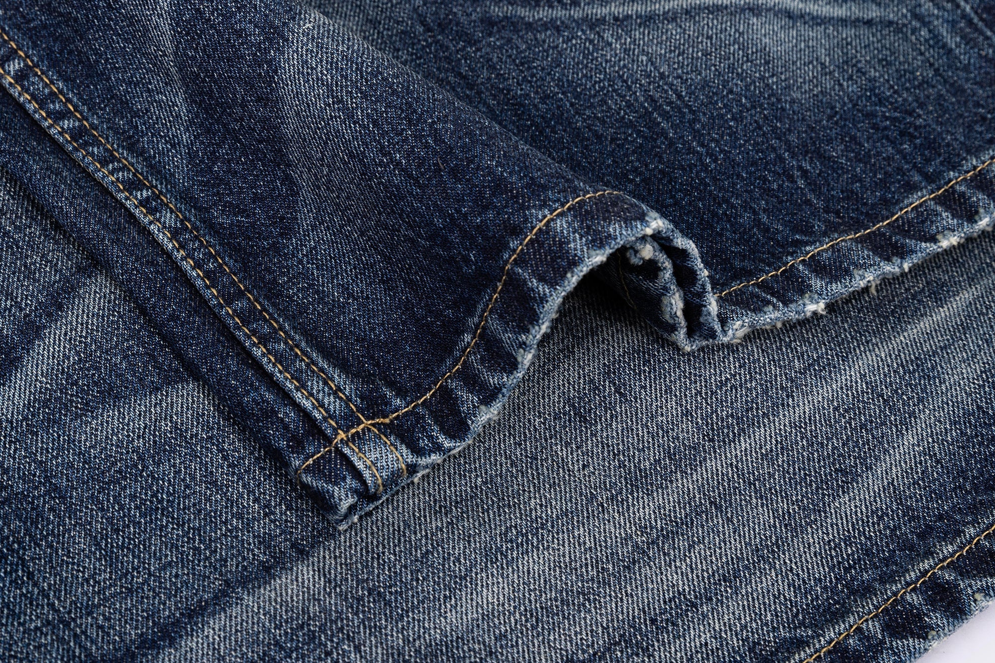 CATSSTAC Distressed Wrinkled Washed Wide-Leg Jeans