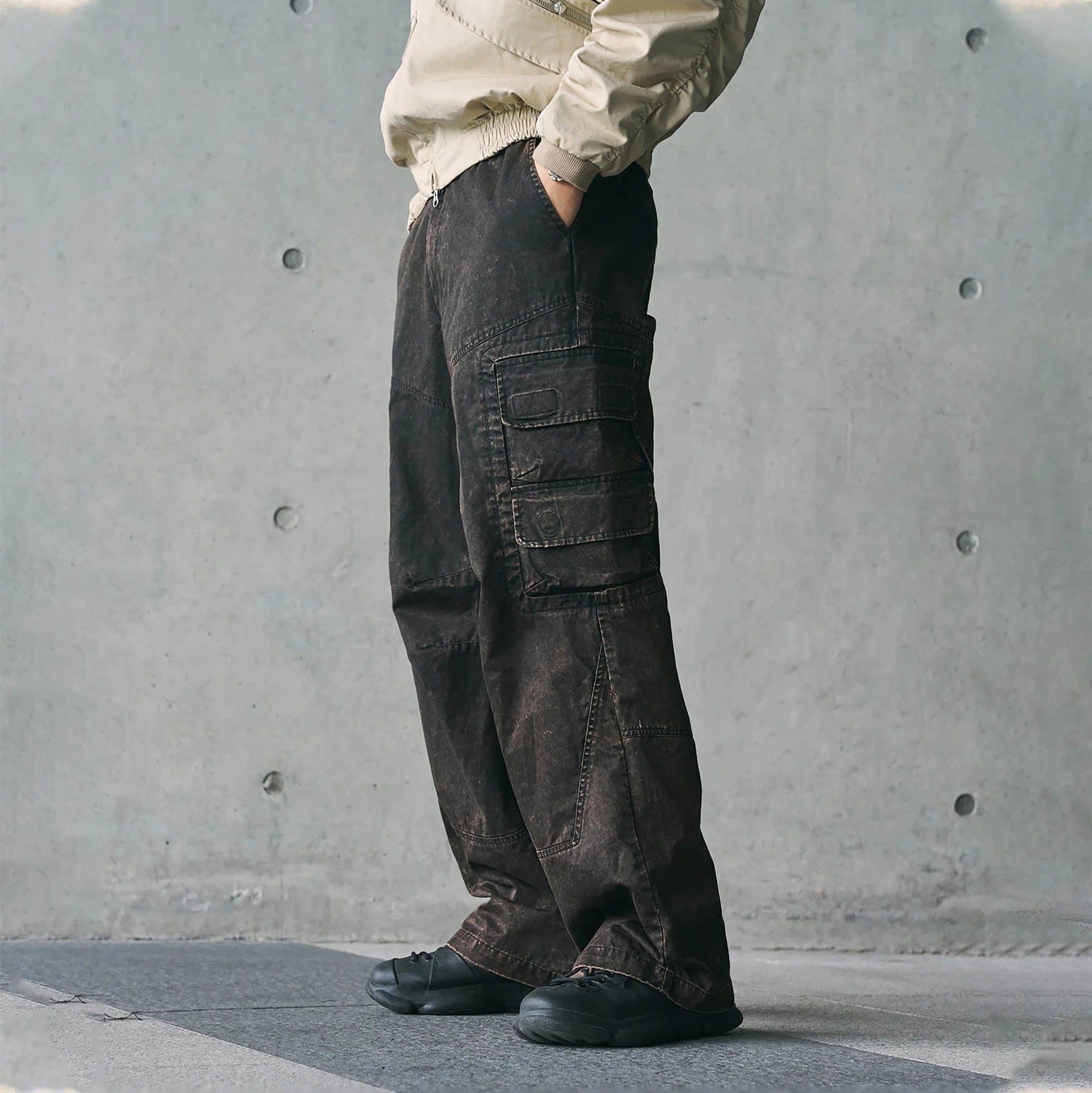 ENSHADOWER Distressed Multi-Pocket Crinkled Straight-Leg Jeans