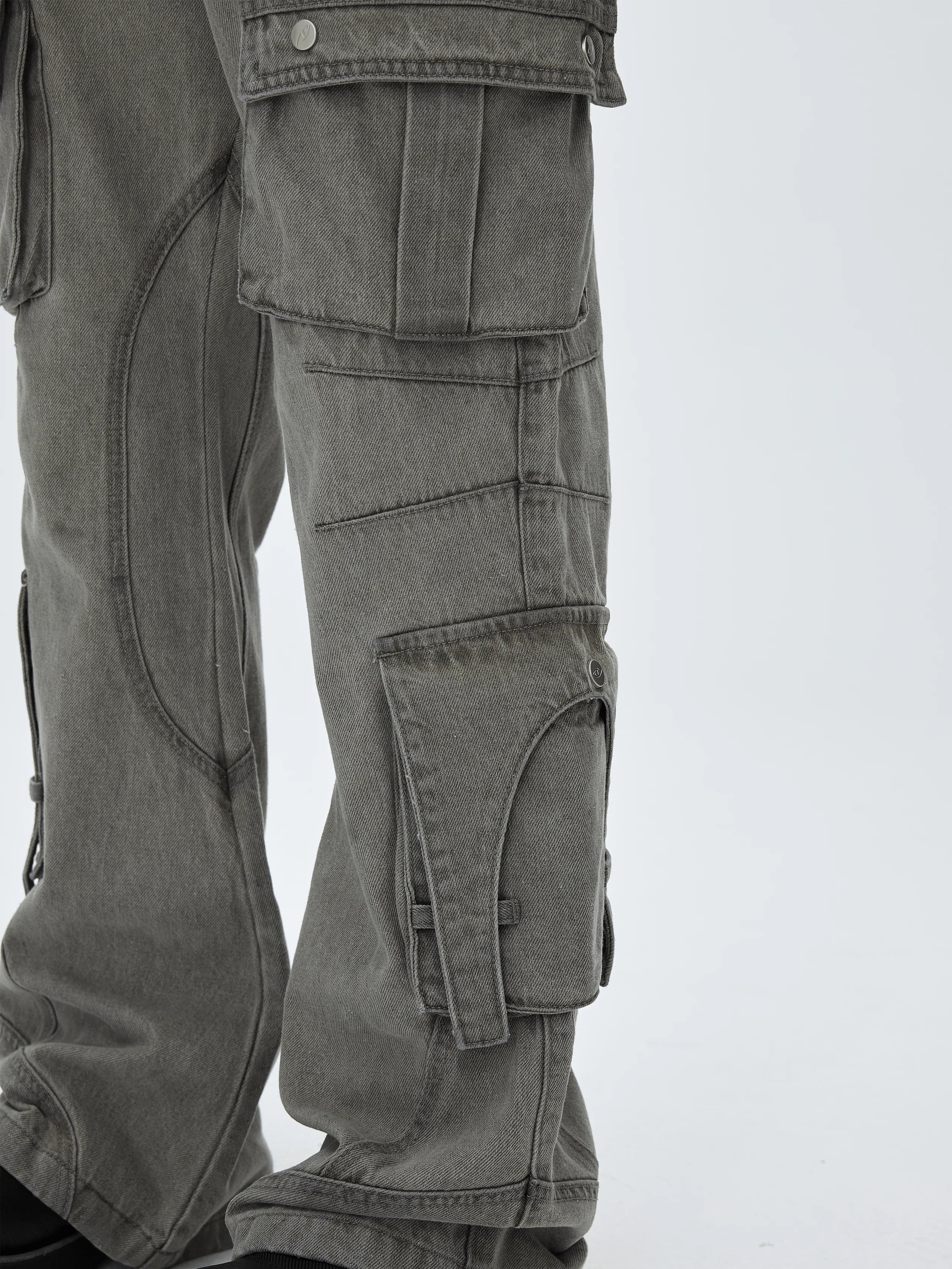 CATSSTAC Washed Multi-Pocket Utility Straight-Leg Jeans
