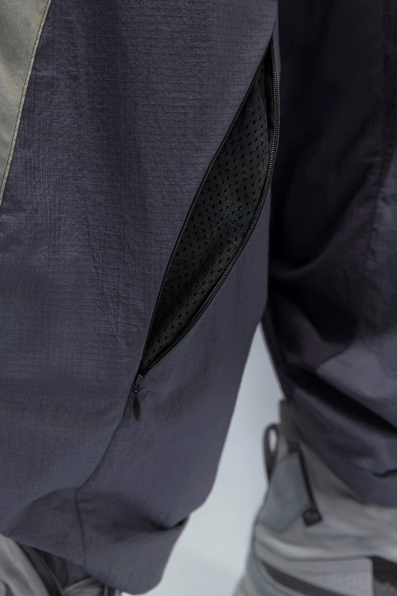XIPHEVIL Deconstructed Contrast Panel Utility Curved Pants