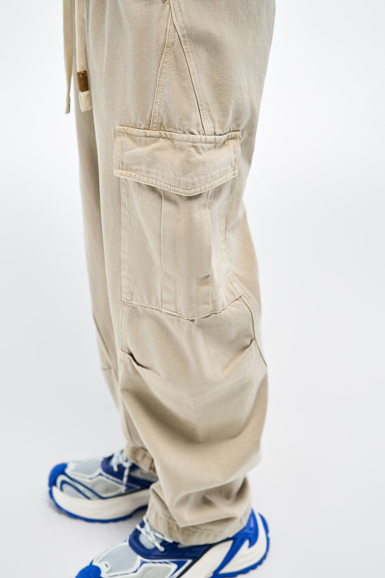 OVERLAPS Multi-Pocket Utility Curved Cargo Pants