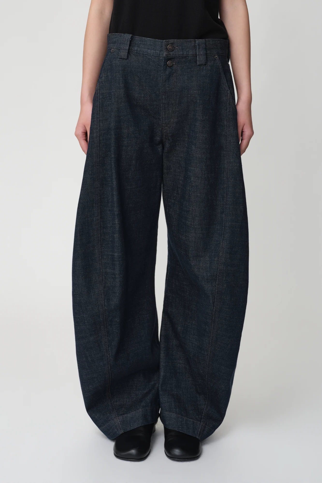 OPICLOTH Classic Indigo Curved-Leg Jeans