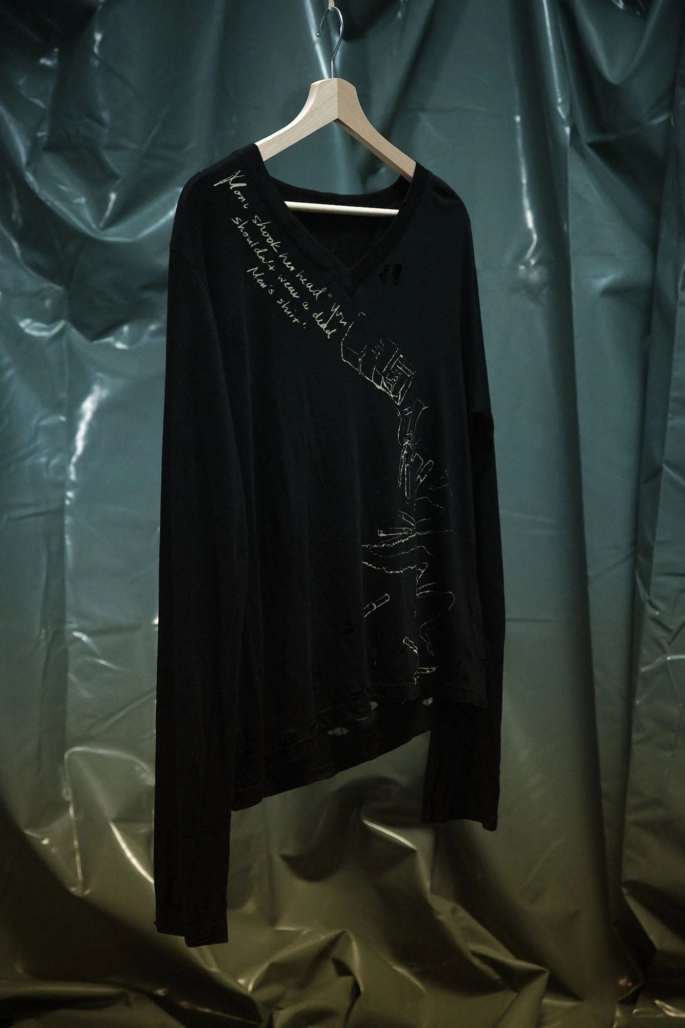RECOVER ZONE Sketch Ripped Long-Sleeve Tee