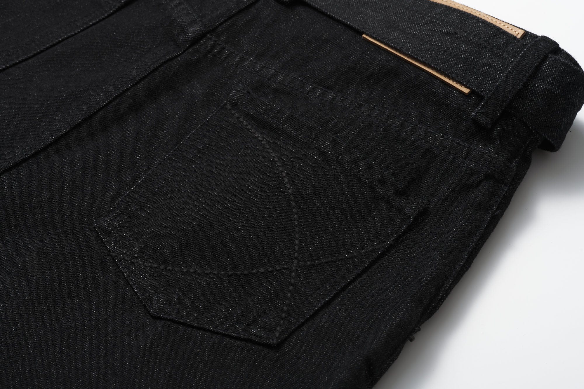 CATSSTAC Essential Panel Belt Wide-Leg Jeans