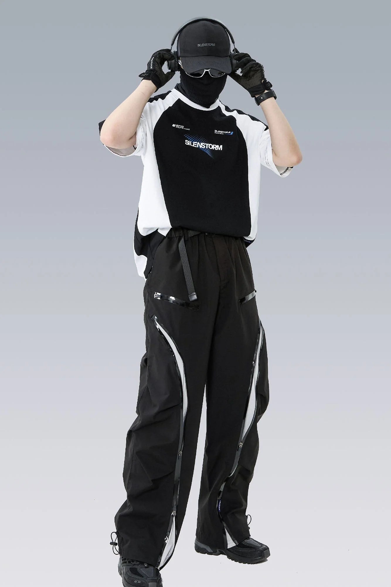 SILENSTORM Contrast Panelled Moisture-Wicking Graphic T-Shirt