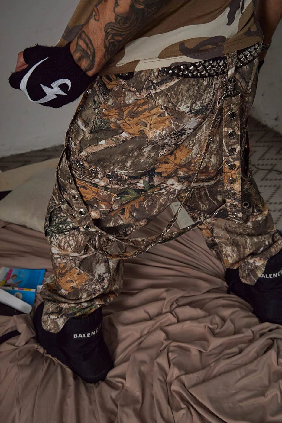 DND4DES Camo Detachable Strapped Cargo Pants