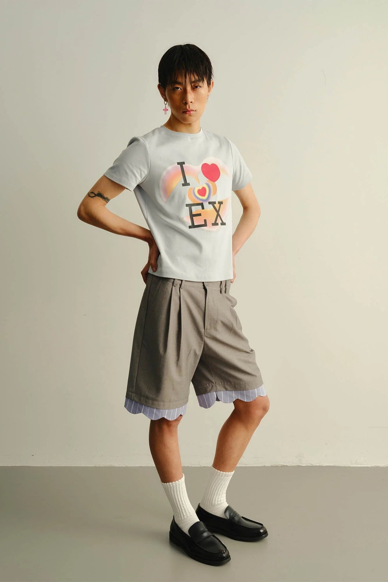 KADAKADA Scalloped Layered Hem Pleated Shorts