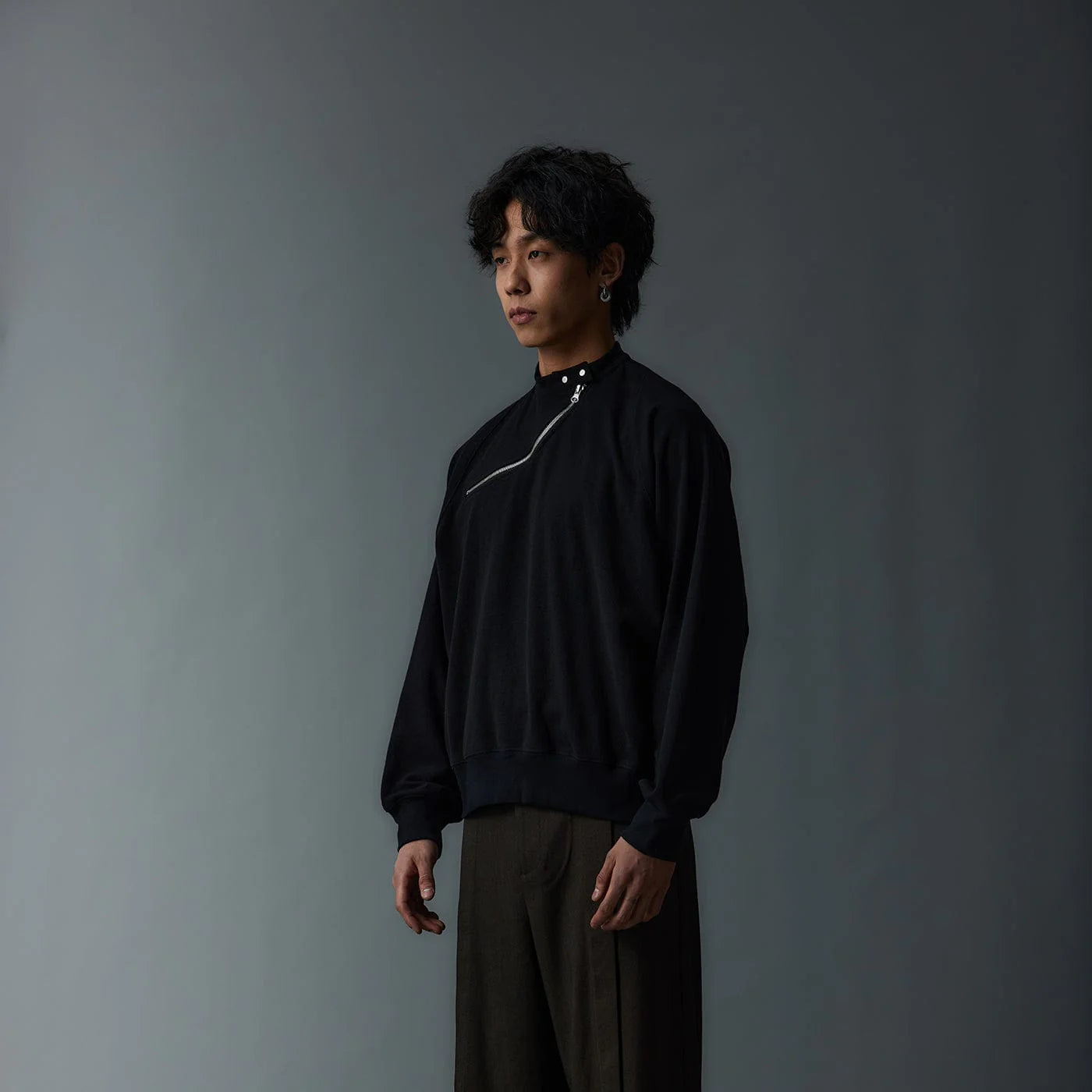 WHISTLEHUNTER Asymmetrical Zipper Rivet Mock Neck Light Sweatshirt