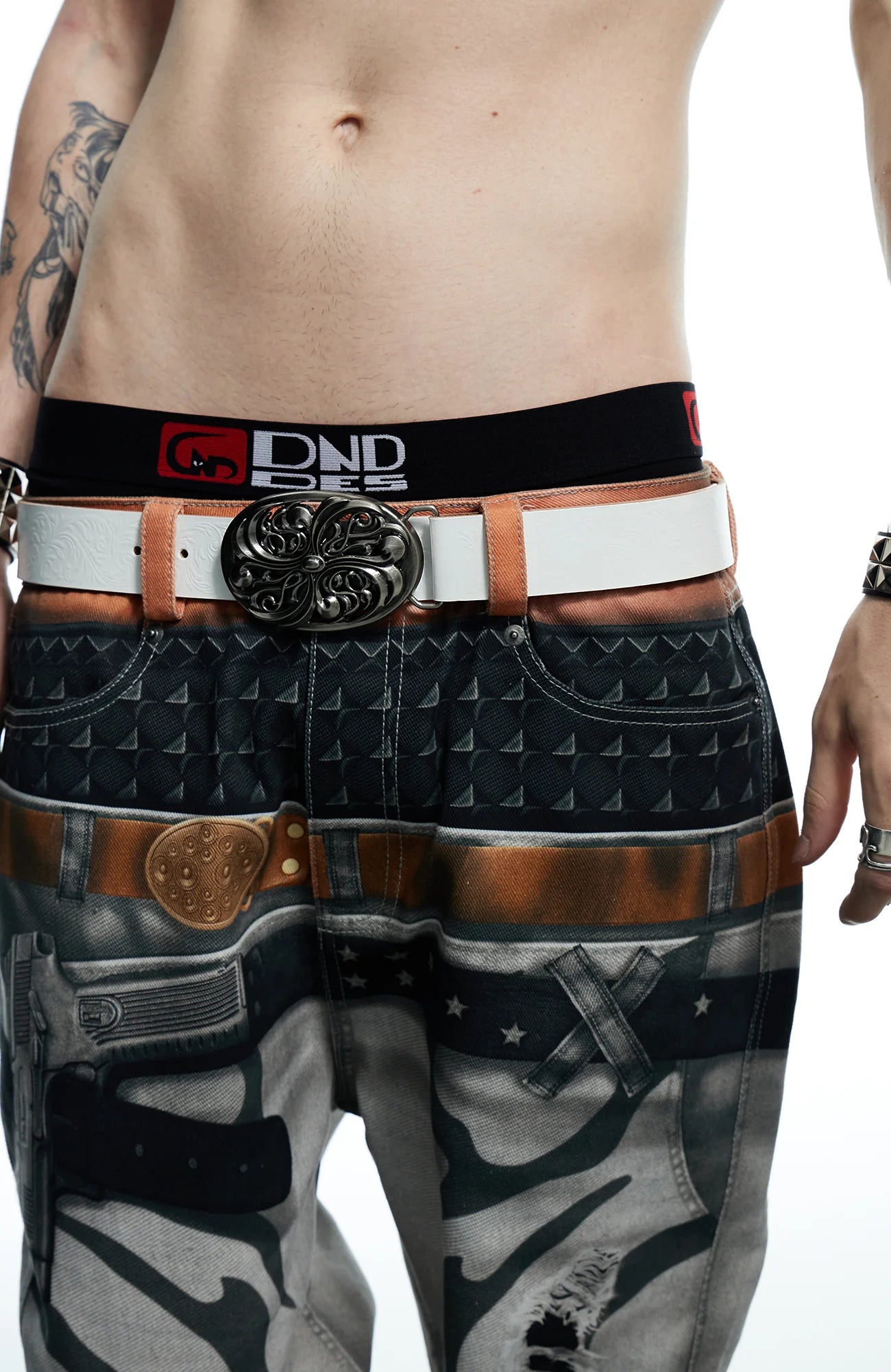 DND4DES Filigree Buckle Cowhide Leather Belt White