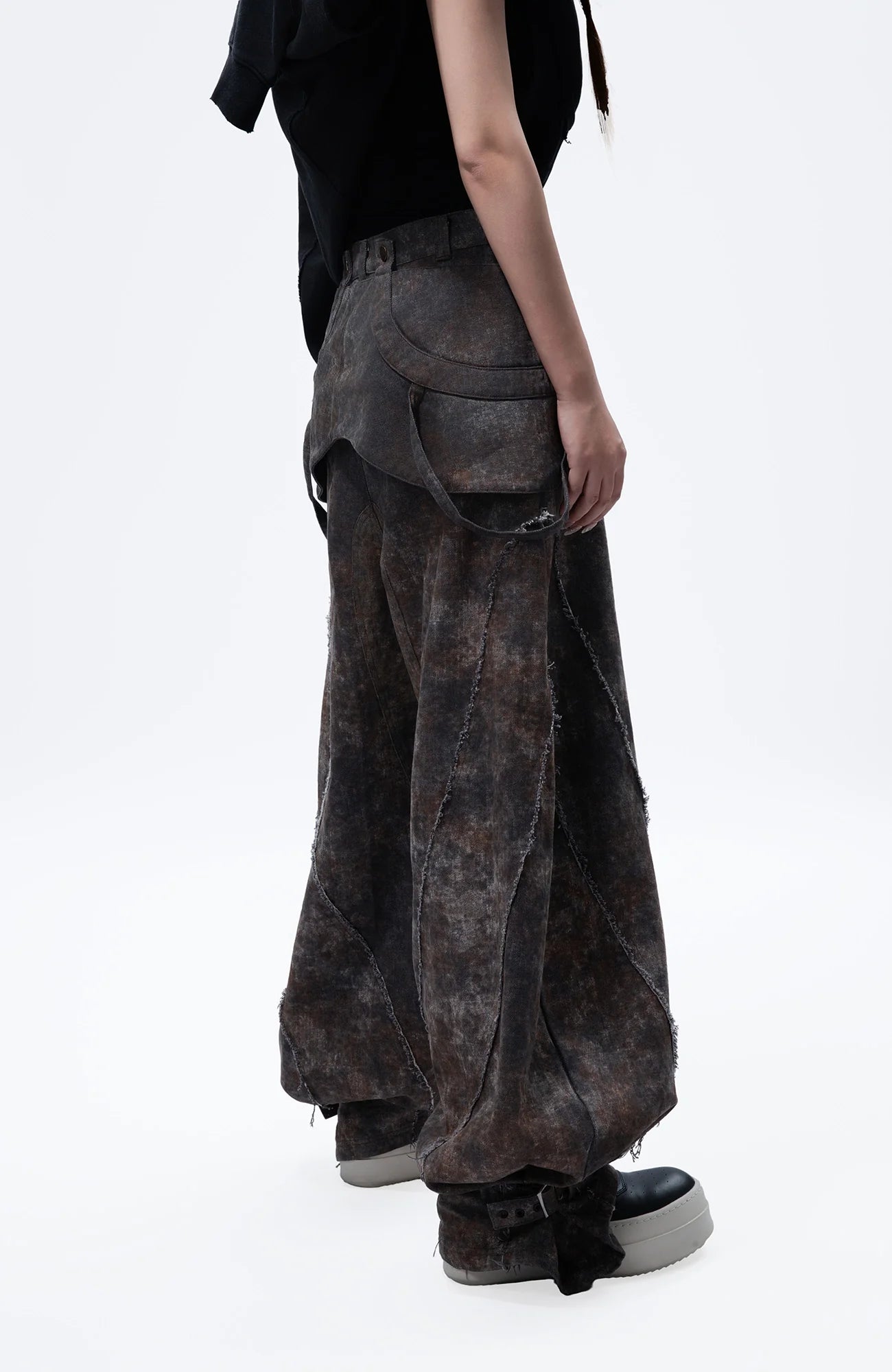 MOGONGSHE Distressed Detachable Drape Curved Panel Jeans
