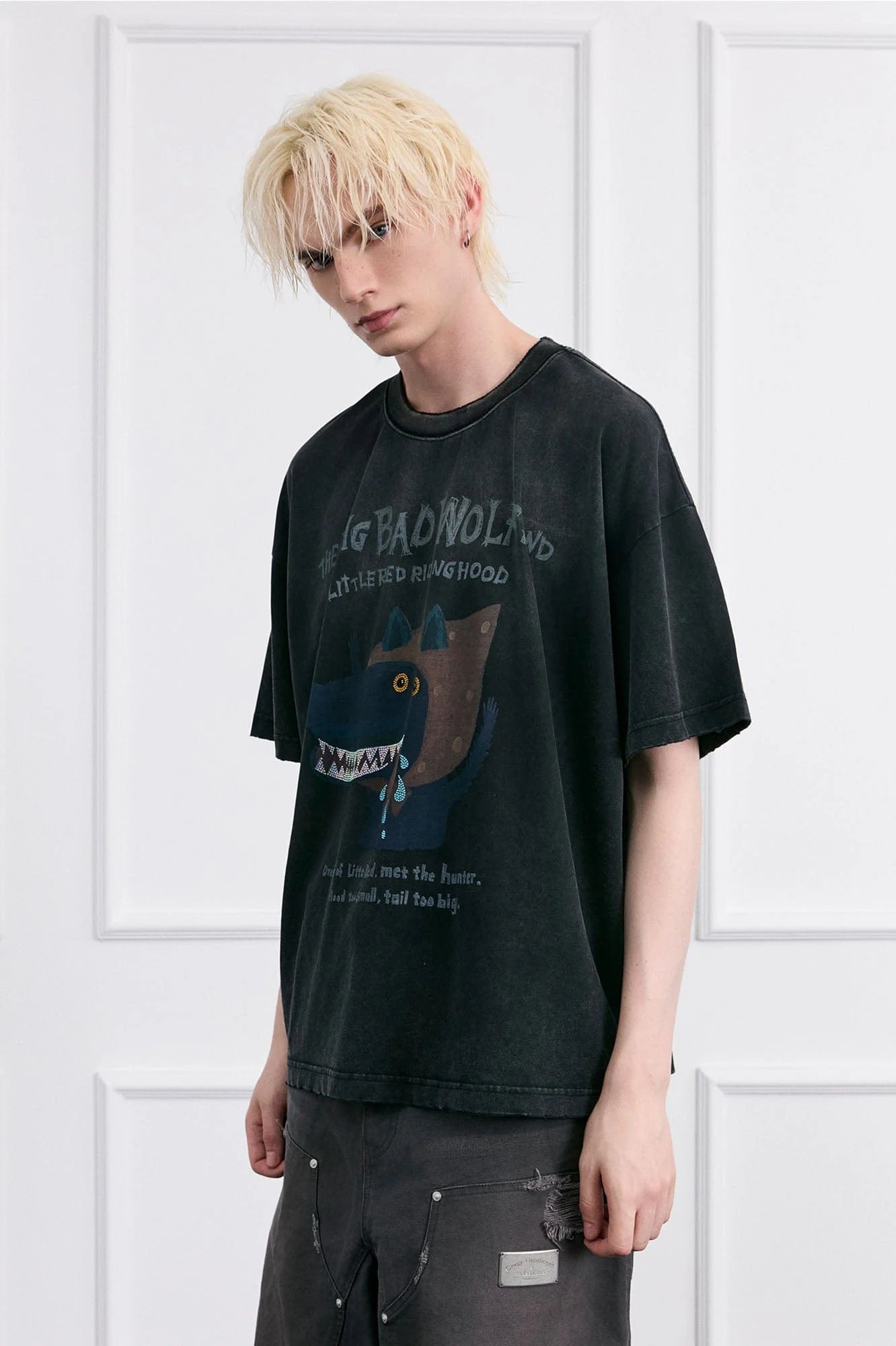 FACEONLAB Big Bad Wolf Oversized T-Shirt