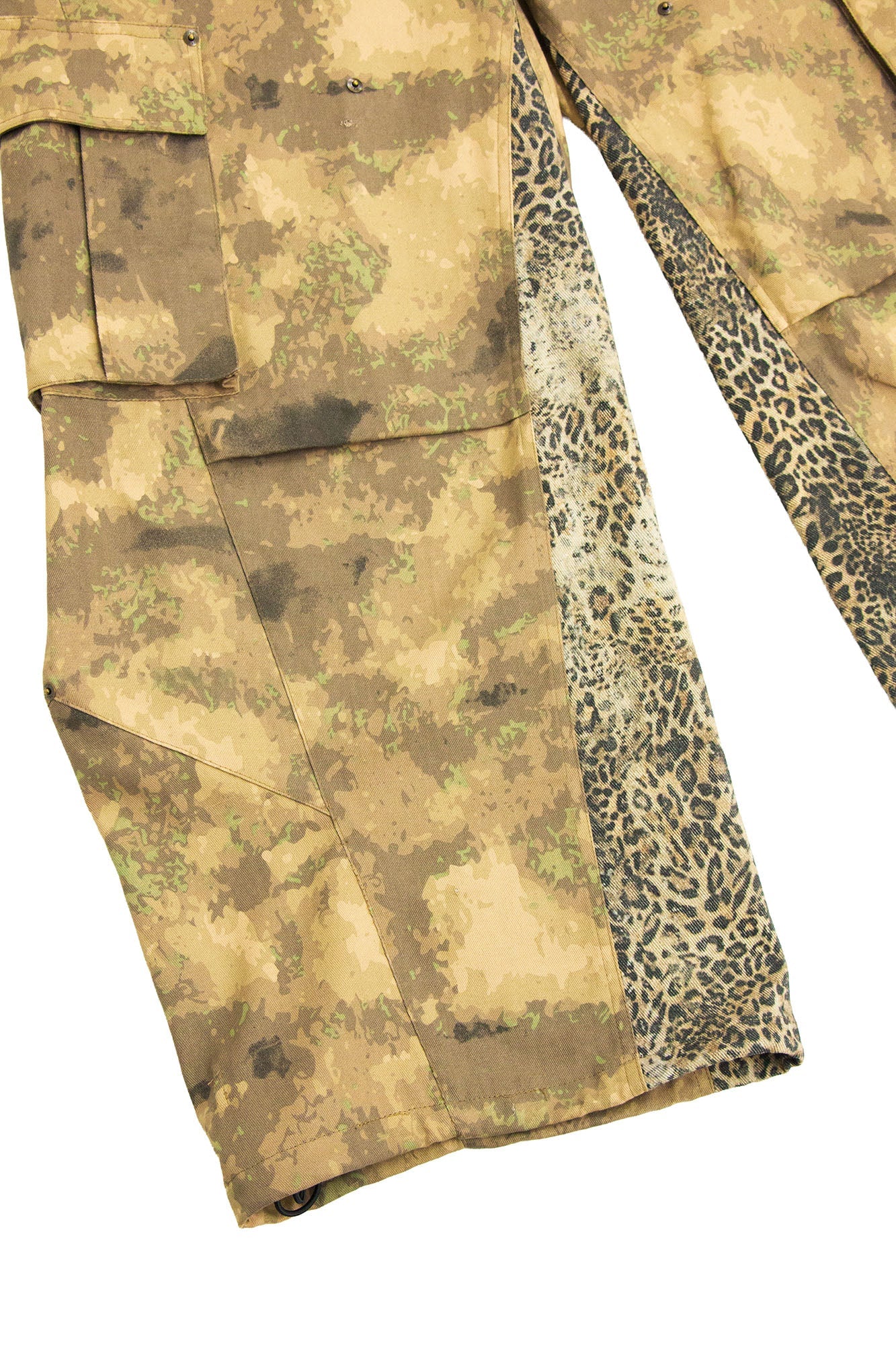 RELABEL Leopard Panel Camo Cargo