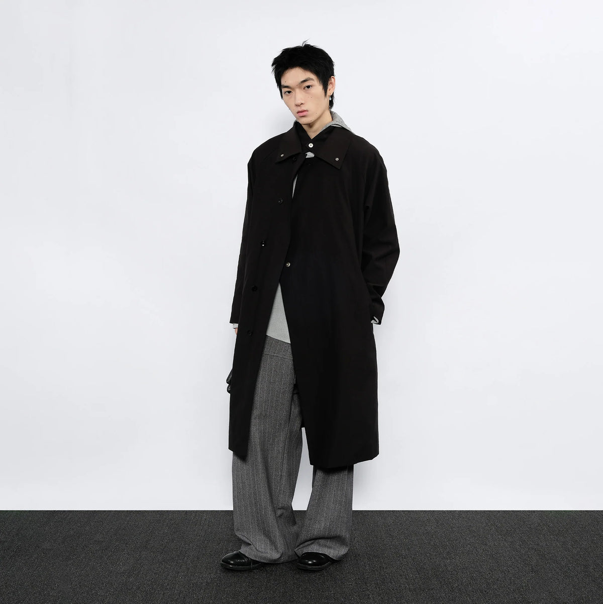 7440 37 1 Arc Placket Dual-Collar Contrast Interior Coat