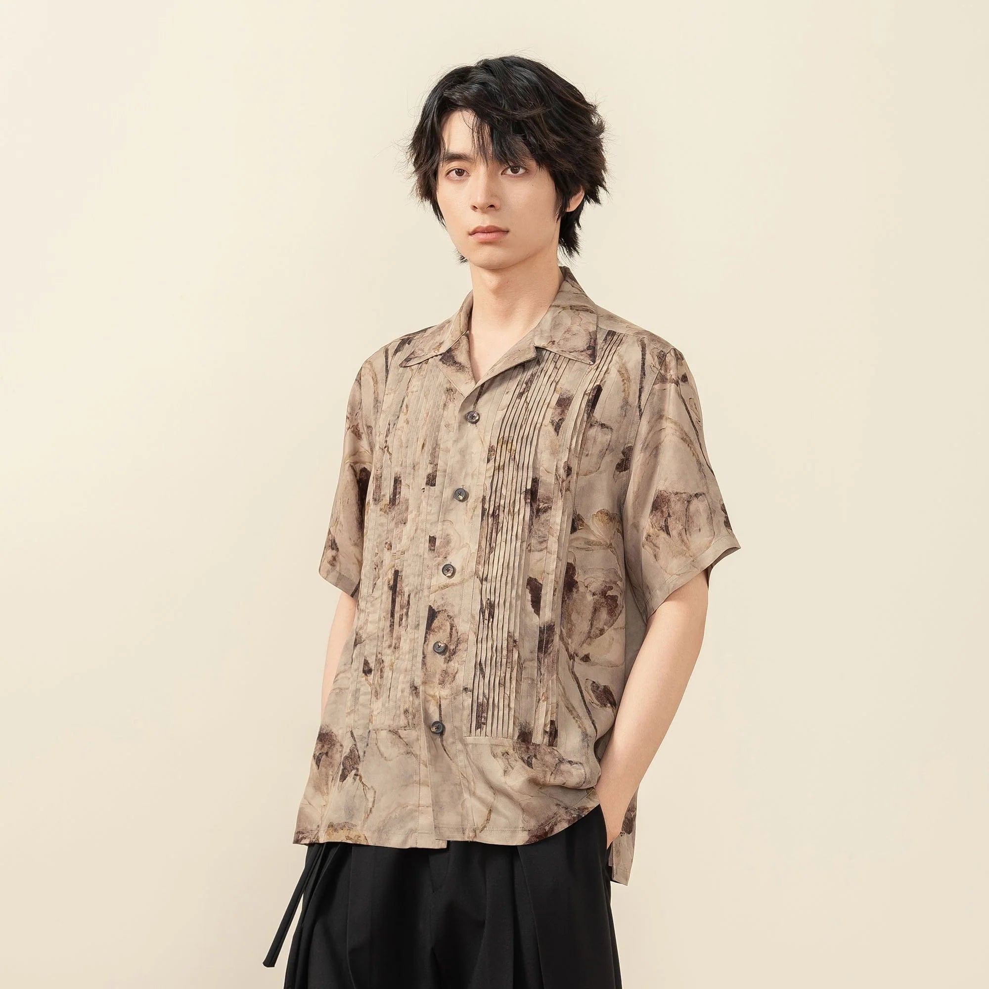 MOITIEDEPETALE Floral Accordion Pleats Cupro Blended Half Shirt