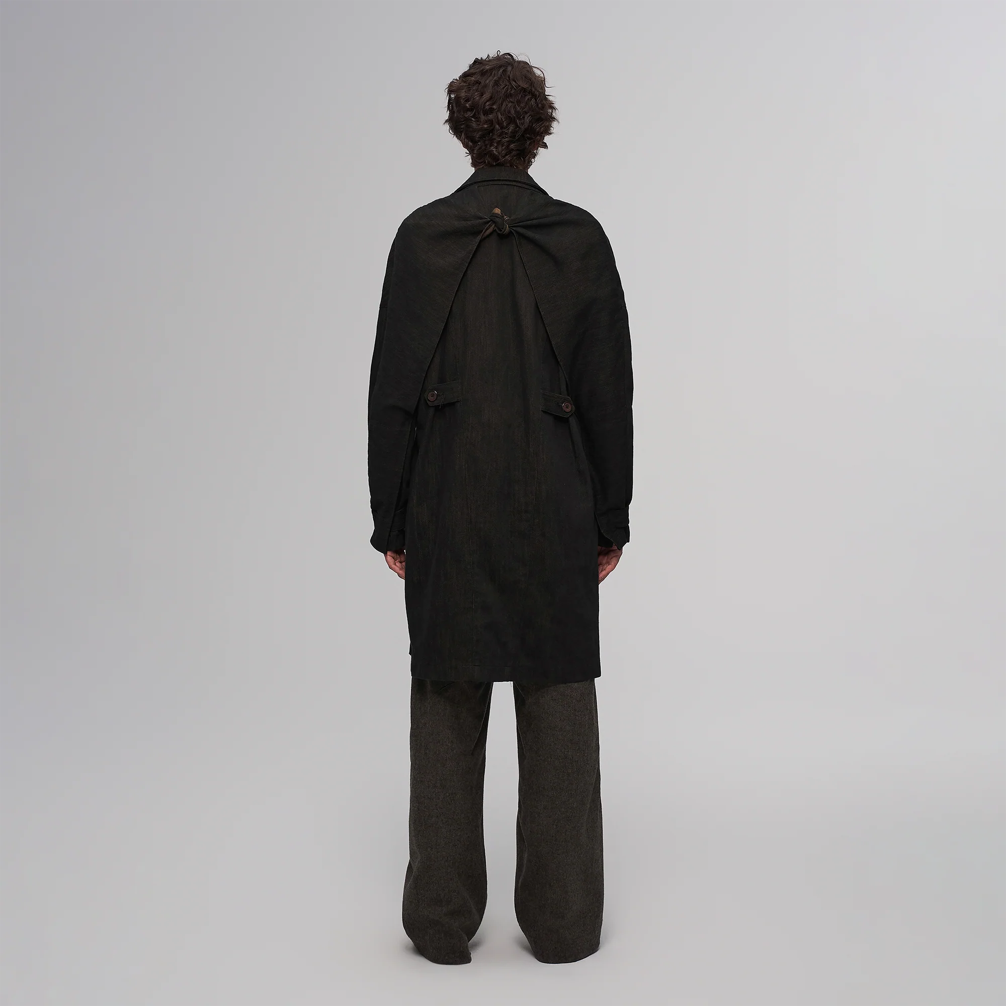 ILNya Nieternite Nifutur Knotted Cape-Back Linen-Blend Trench
