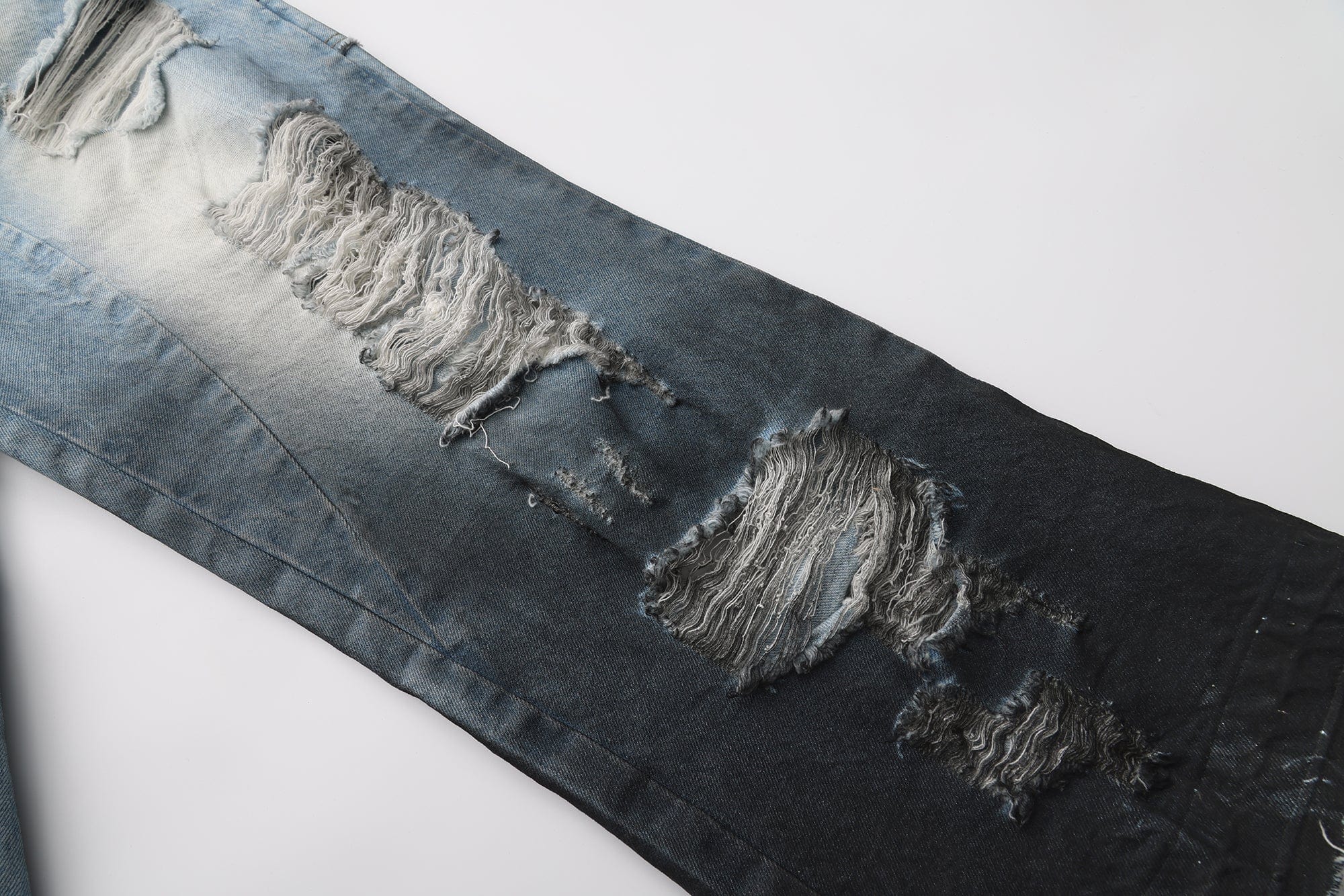 VANN VALRENCE Distressed Gradient Wash Structural Ripped Jeans