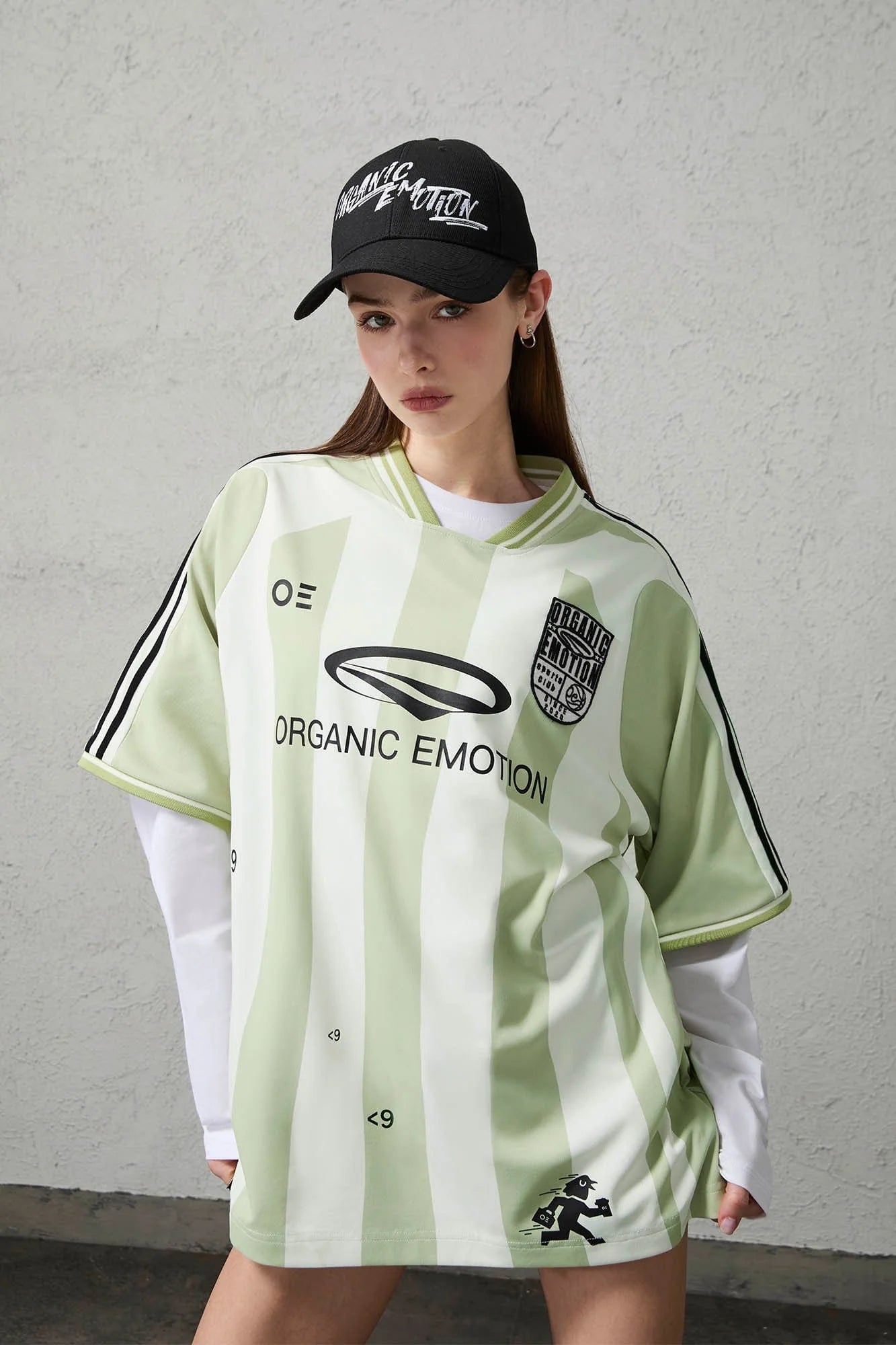 ORGANIC EMOTION Striped Badge Graphics Soccer Jersey