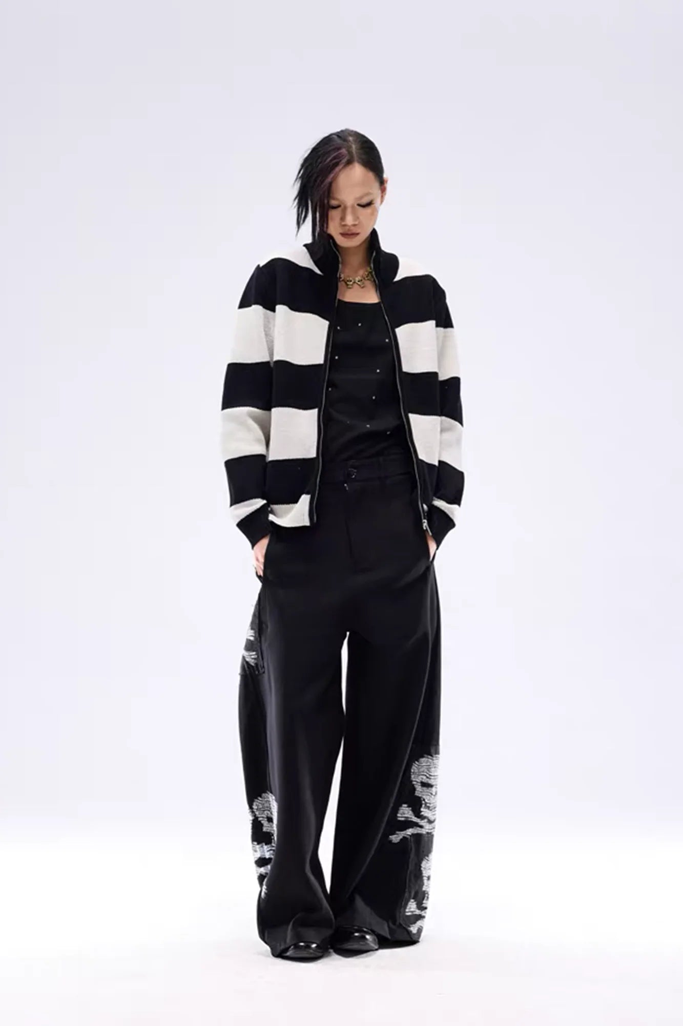 NOTHINGNESS WORLD Skull Graphic Wide-Leg Sweatpants