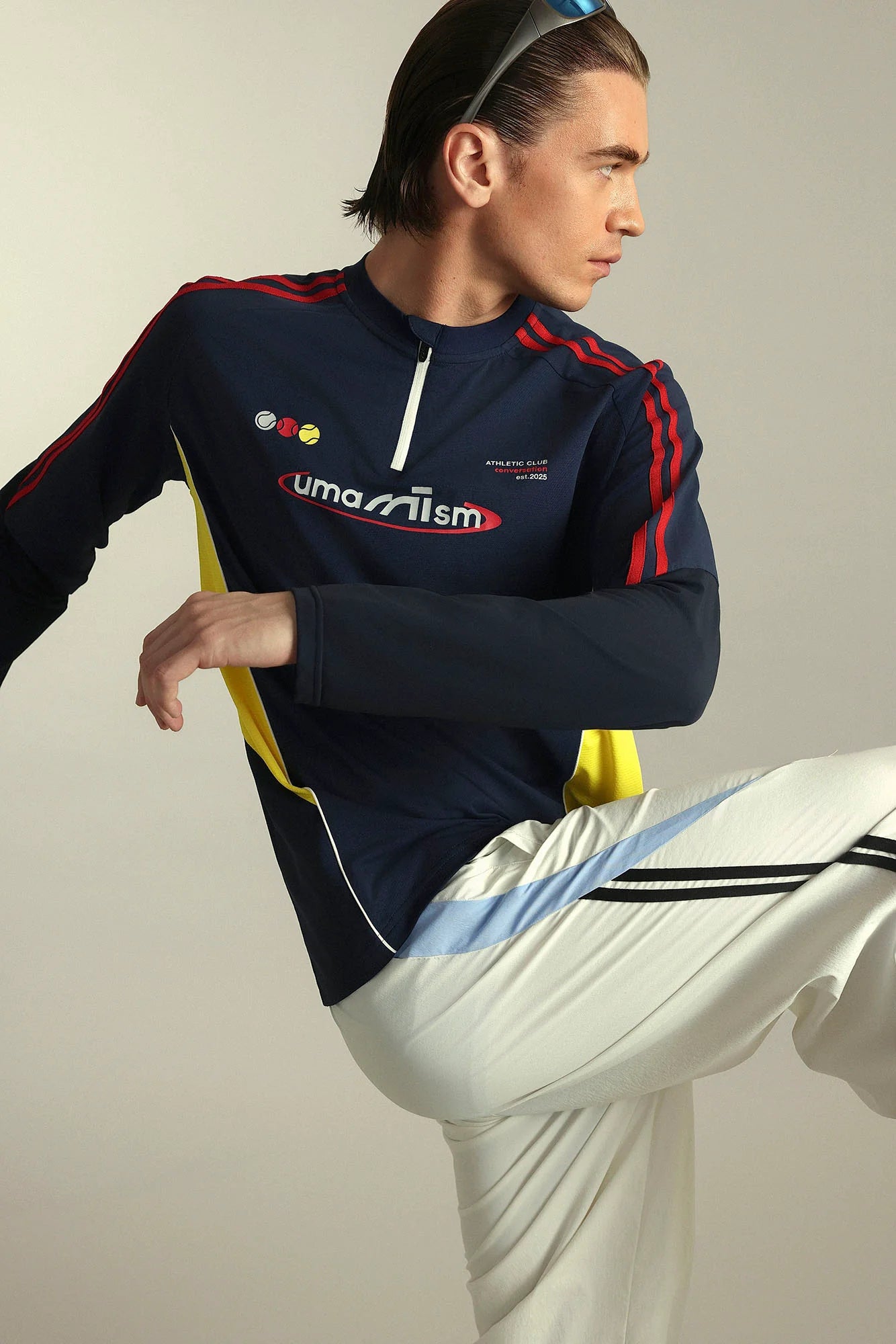 UMAMIISM Contrast Stripe Mesh-Panel Quick-Dry Long-Sleeve Tee