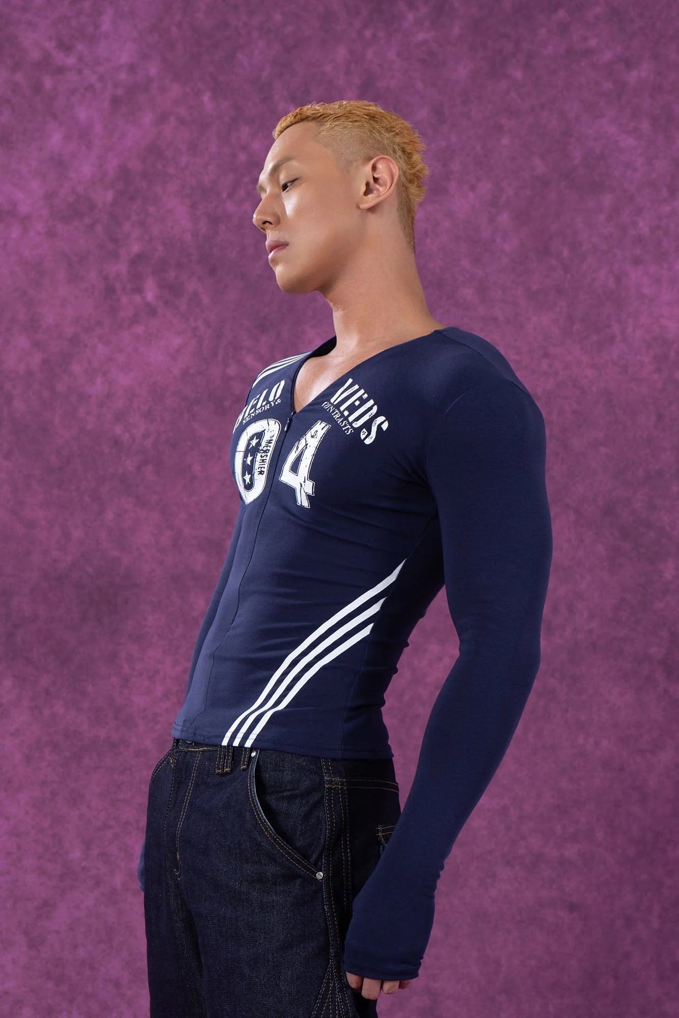 CLP V-Neck Zip-Up Slim Long-Sleeve Tee