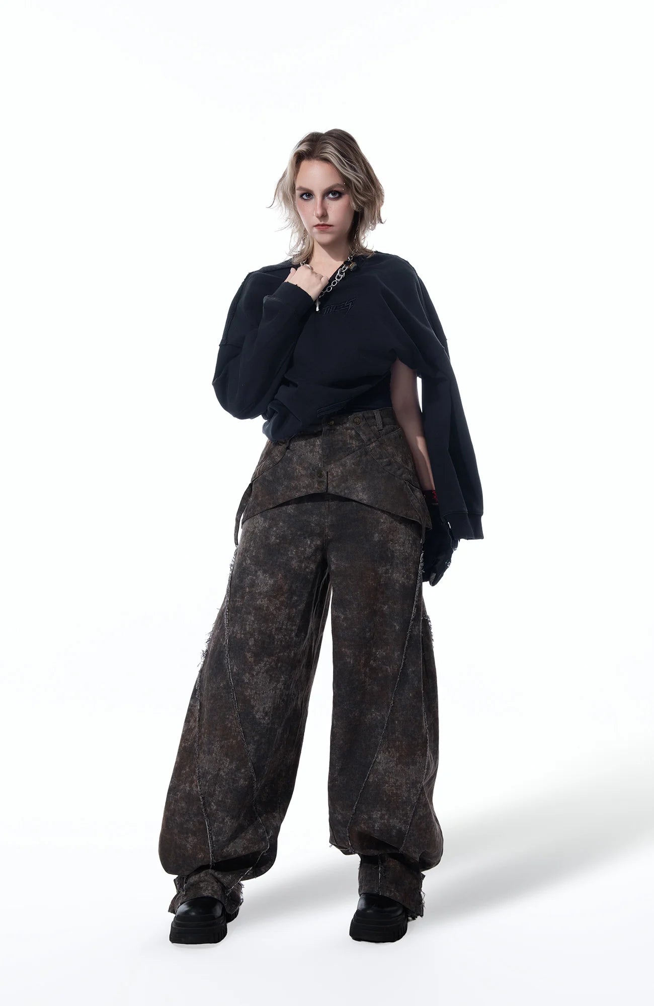 MOGONGSHE Distressed Detachable Drape Curved Panel Jeans