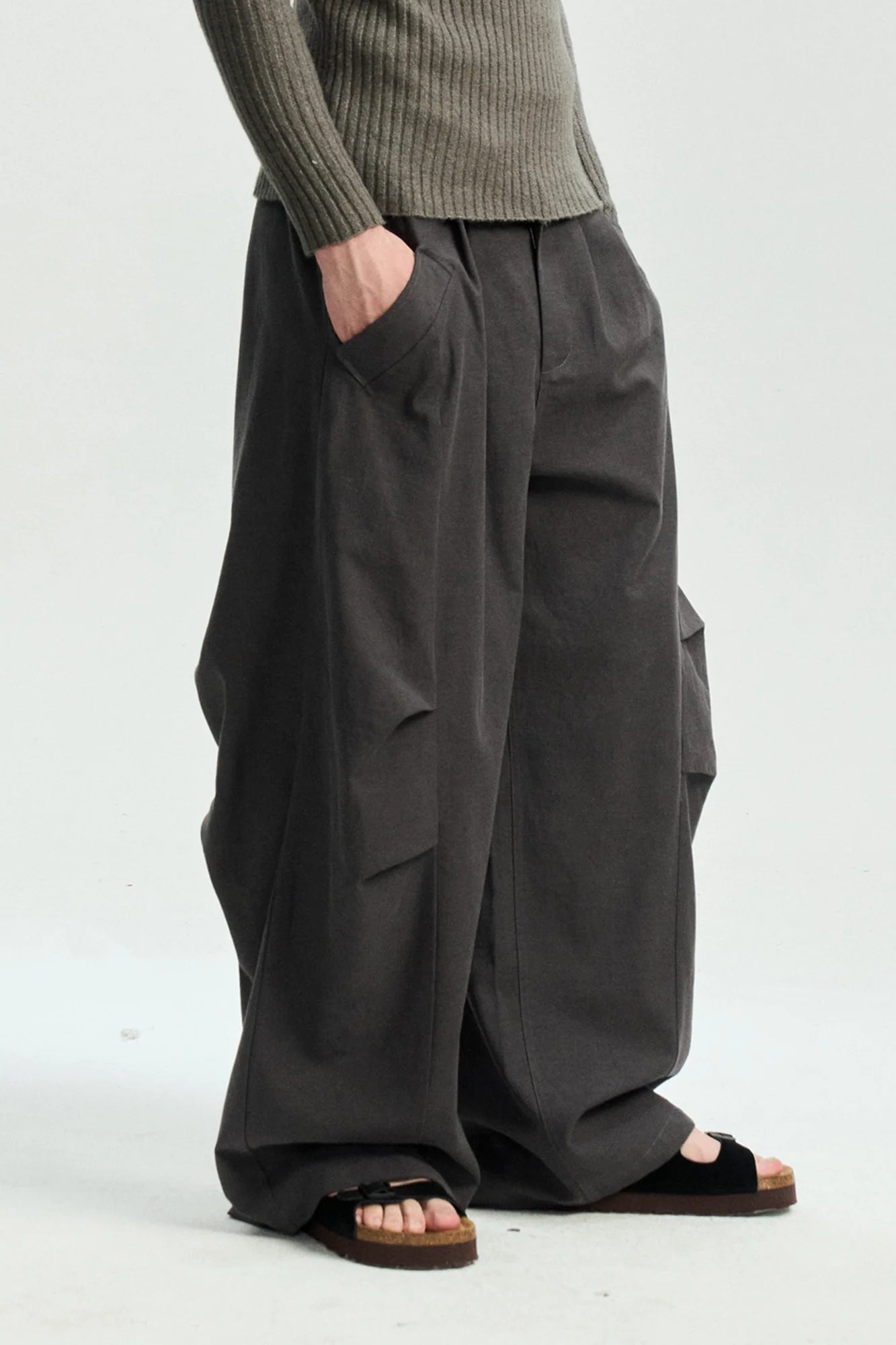 LEONSENSE Modern Curved Paneled Tencel-Cotton Pants