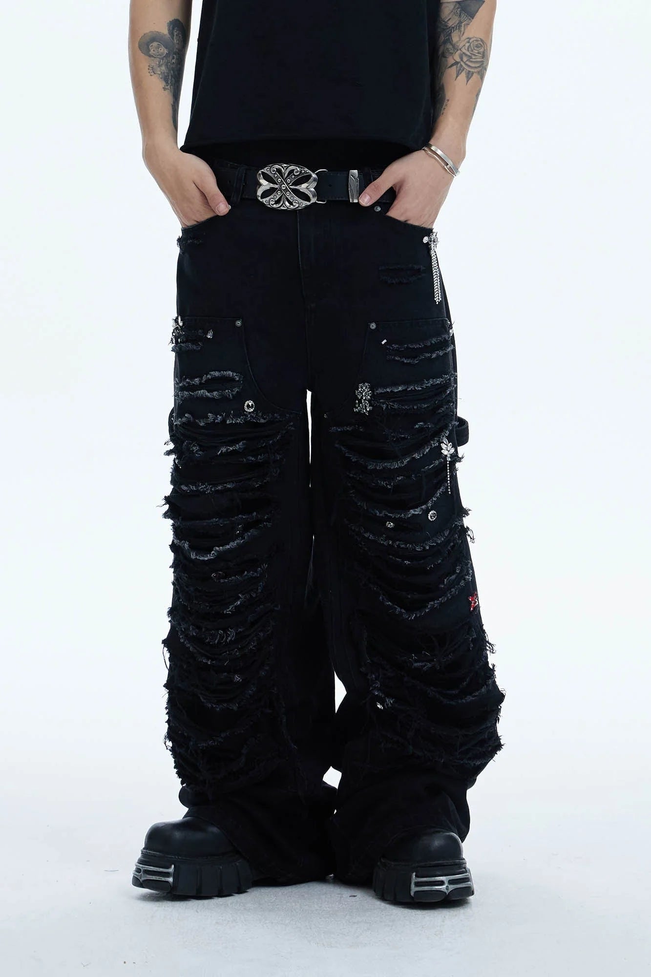 DND4DES Shredded Rivet-Paneled Baggy Jeans