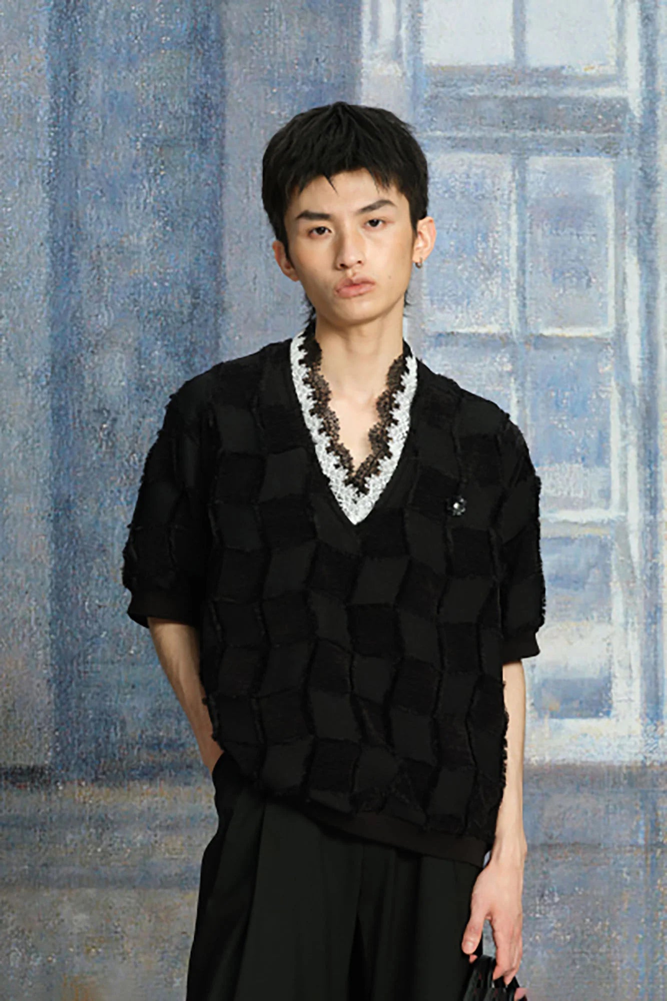TUIMU Lace-Trim V-Neck Check T-Shirt