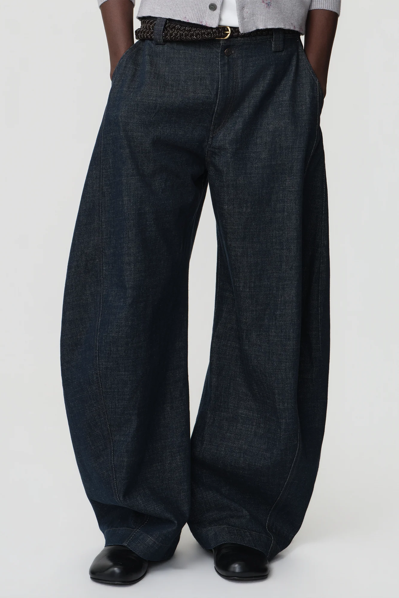 OPICLOTH Classic Indigo Curved-Leg Jeans